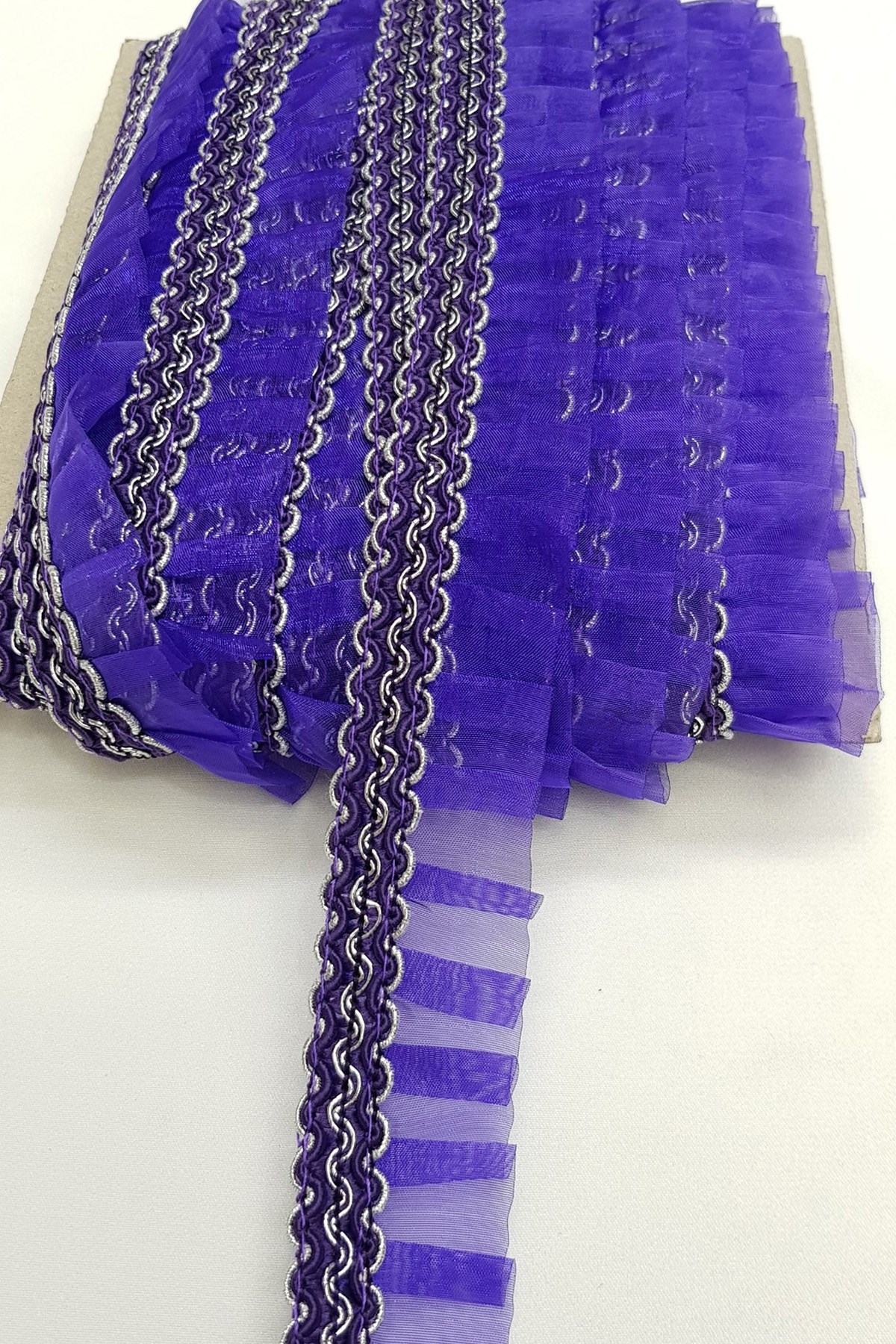 كشكش حجر الماء الأورجانزا الأرجواني