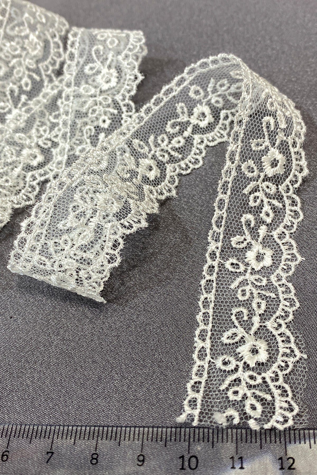 Carved Patterned Edge Guipure Lace Scallop 9 mt
