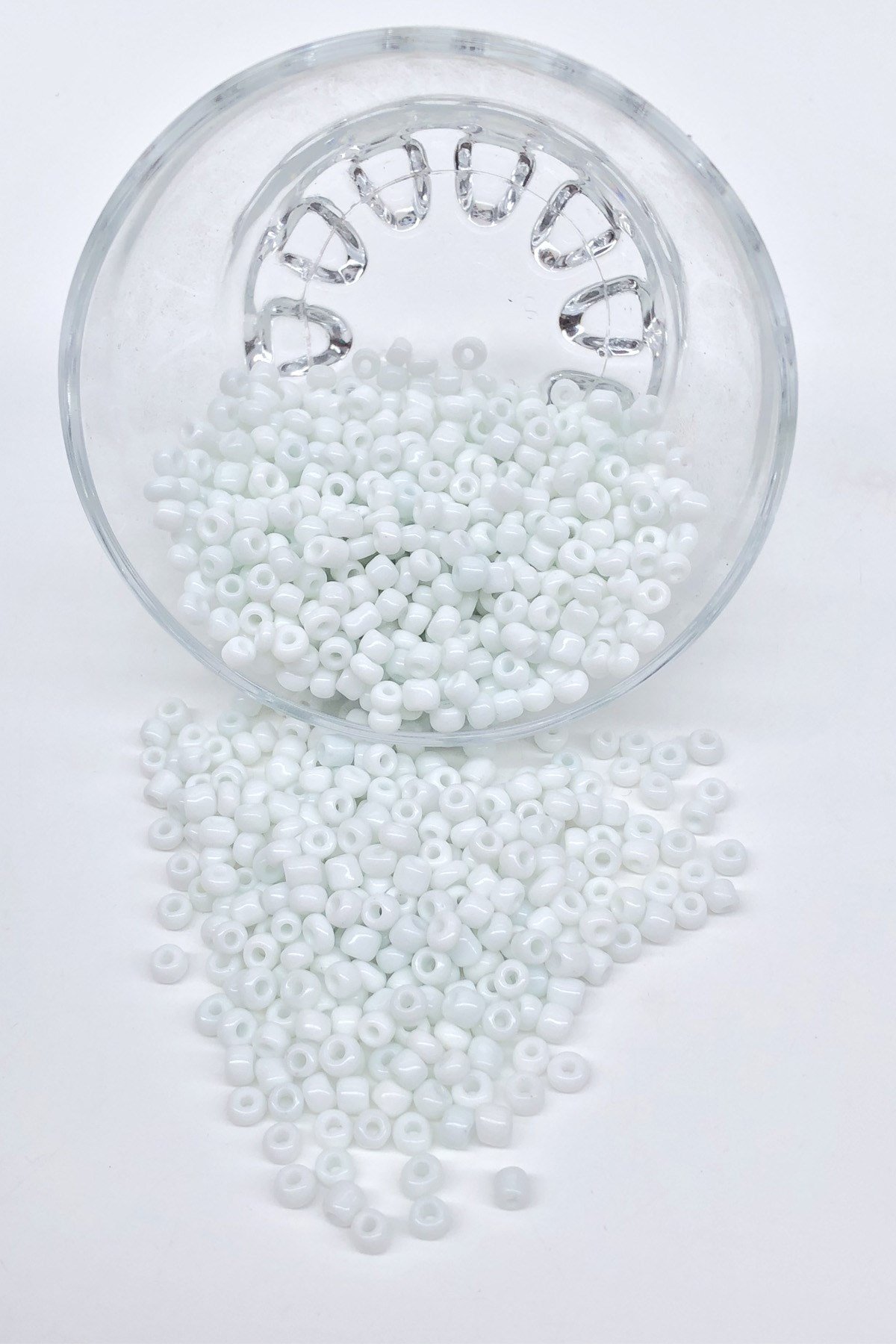 Parlak Beyaz Kum Boncuk 4 mm