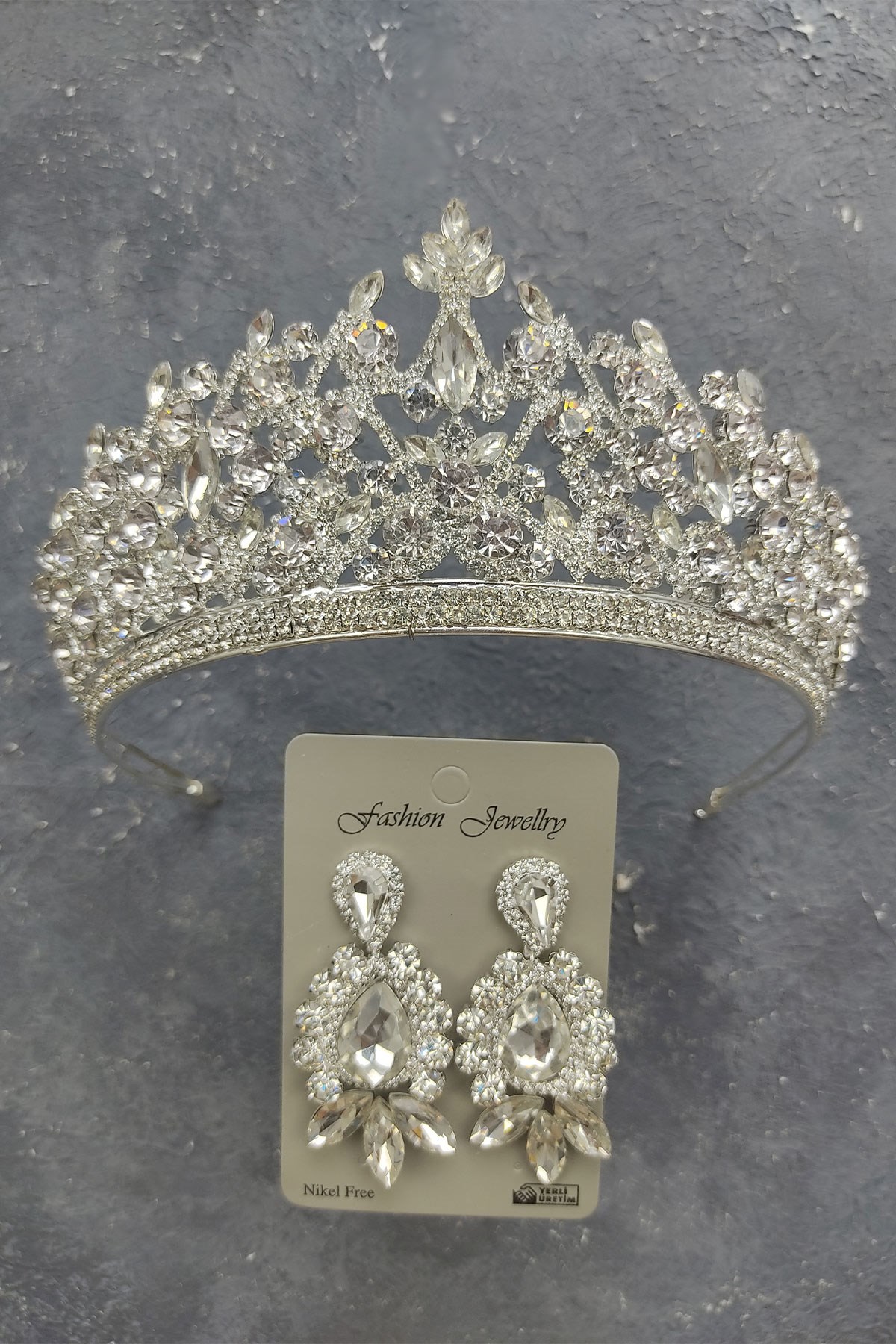 Pegasi Model Bridal Crown And Stud Earrings With Drop Stone