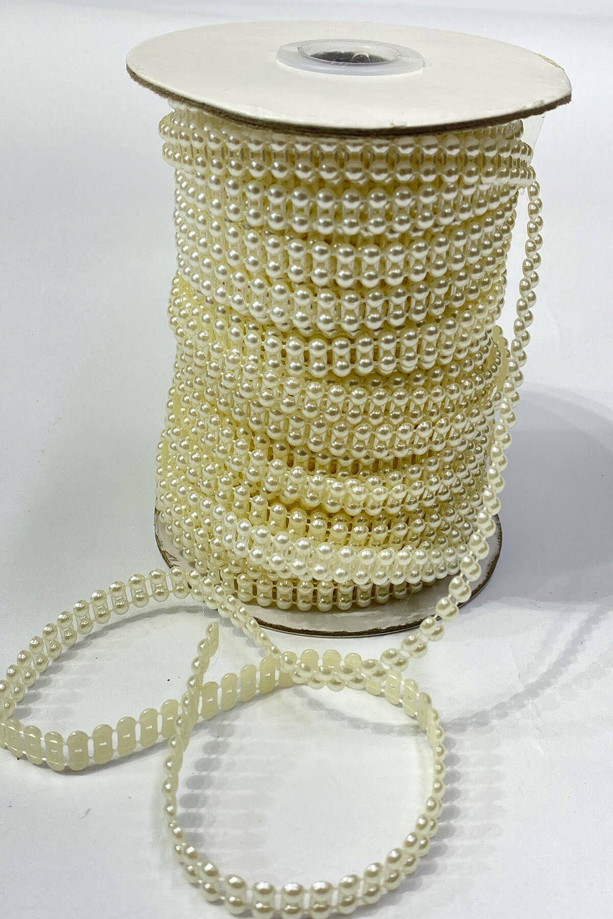 Plastic Double Row Strip Half Pearl 4 mm 10 m