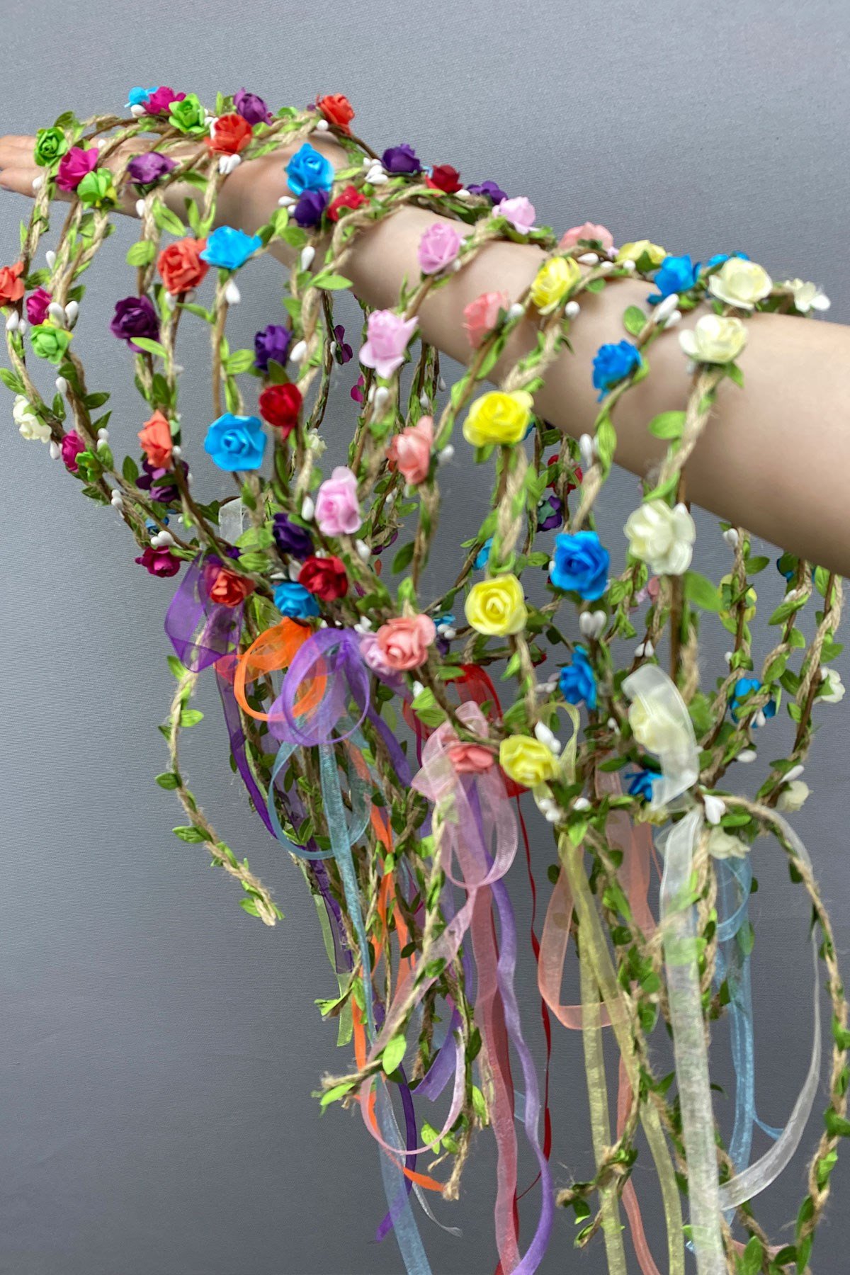 Rengarenk Kagıt Güllü Yapraklı Nedime Tacı ve Hediyelik Çocuk Tacı 10 Adet