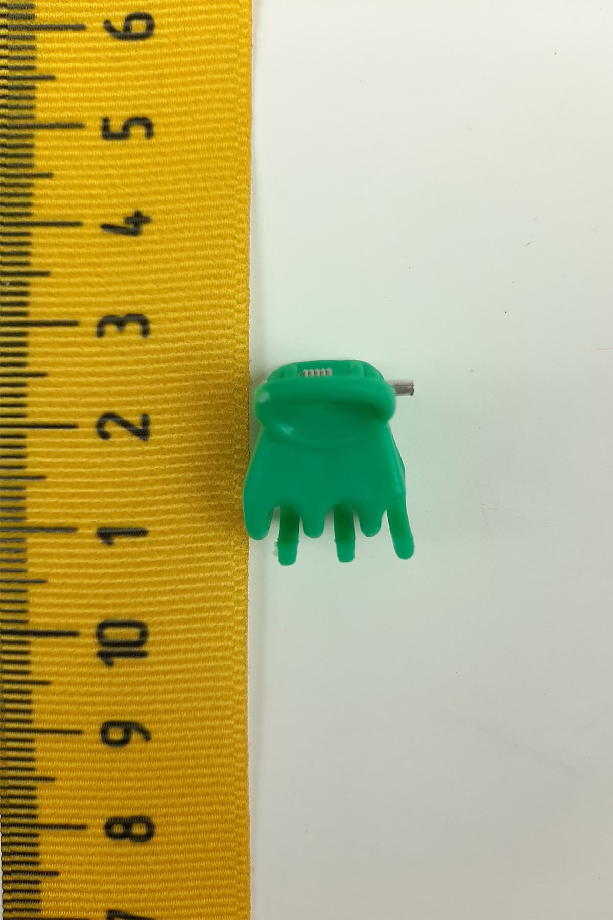 مشبك مزلاج صغير ملون