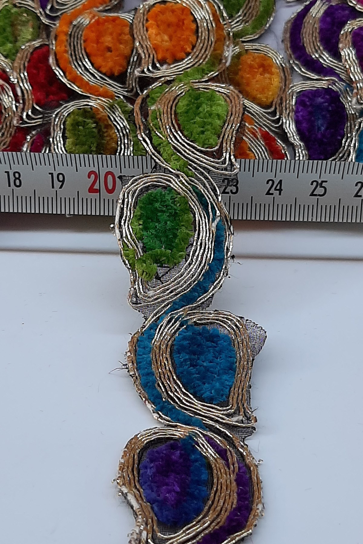 Paisley Patterned Antique Stripe Guipure