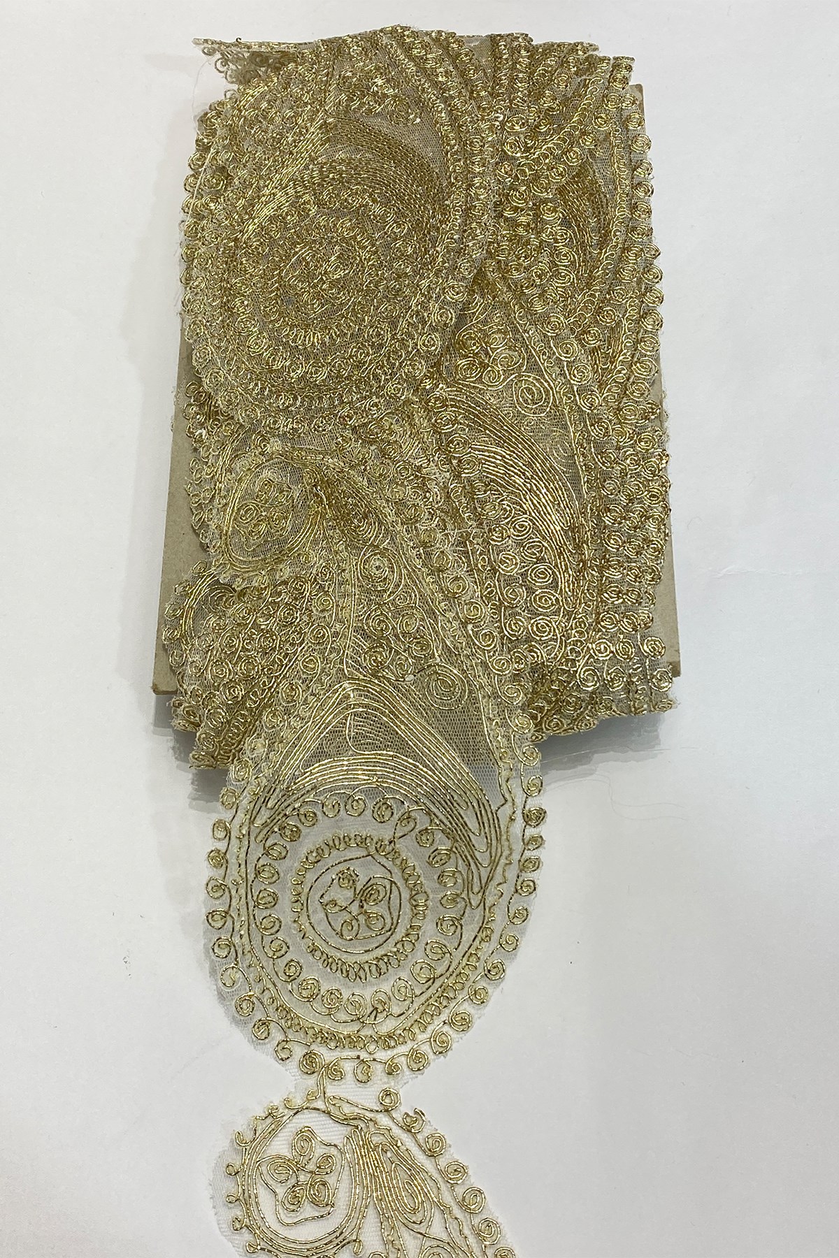 Şal Desenli Fransız Güpür Şerit