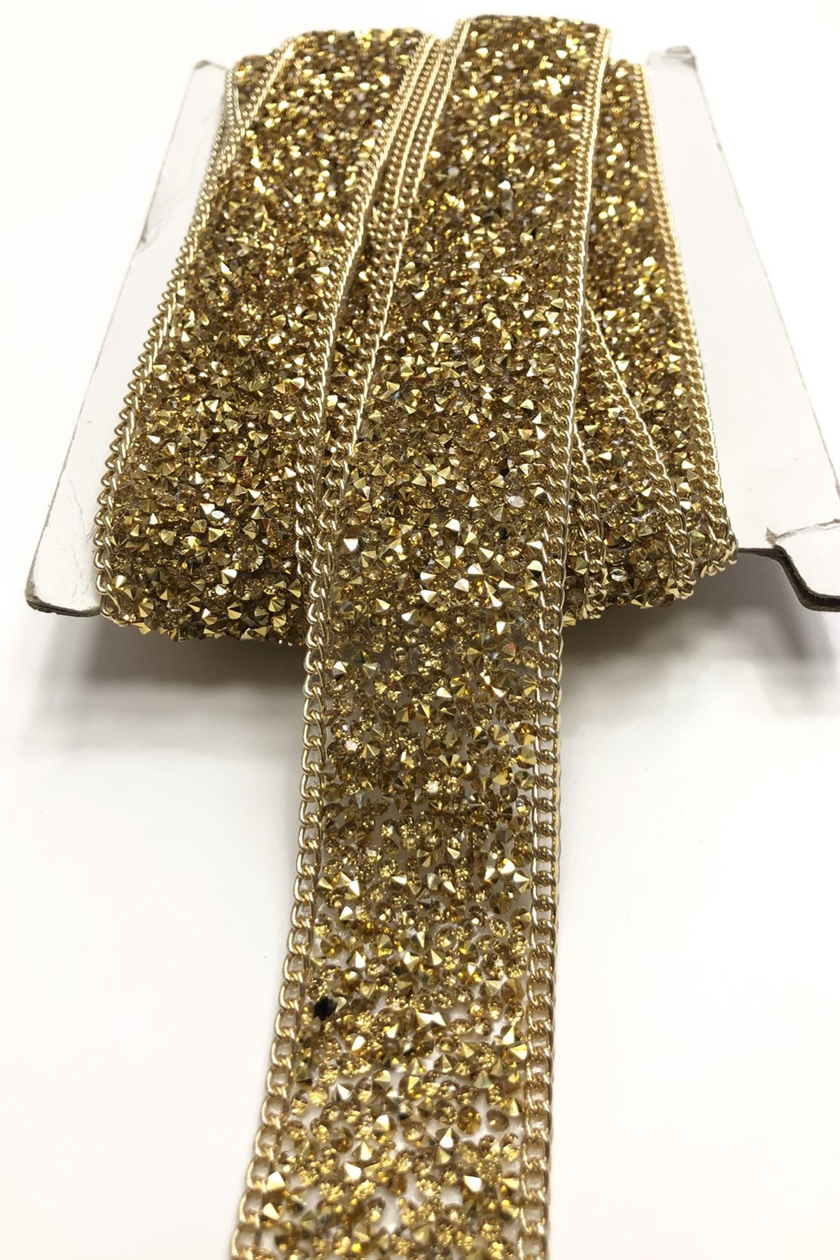 Sarı Zincirli Ütü ile Yapışan Şerit Aplik