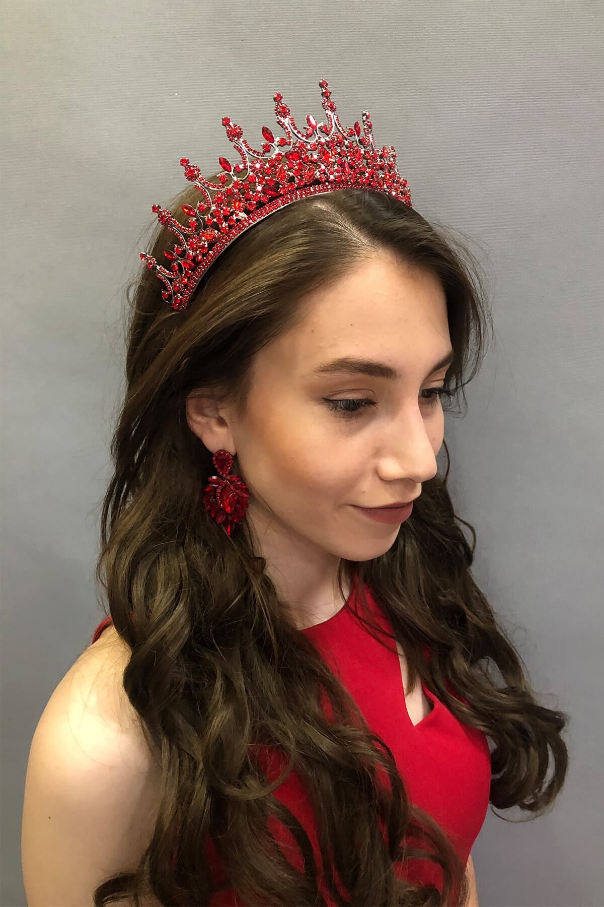 Sarin Model Red Bridal Henna Tiara and Earring