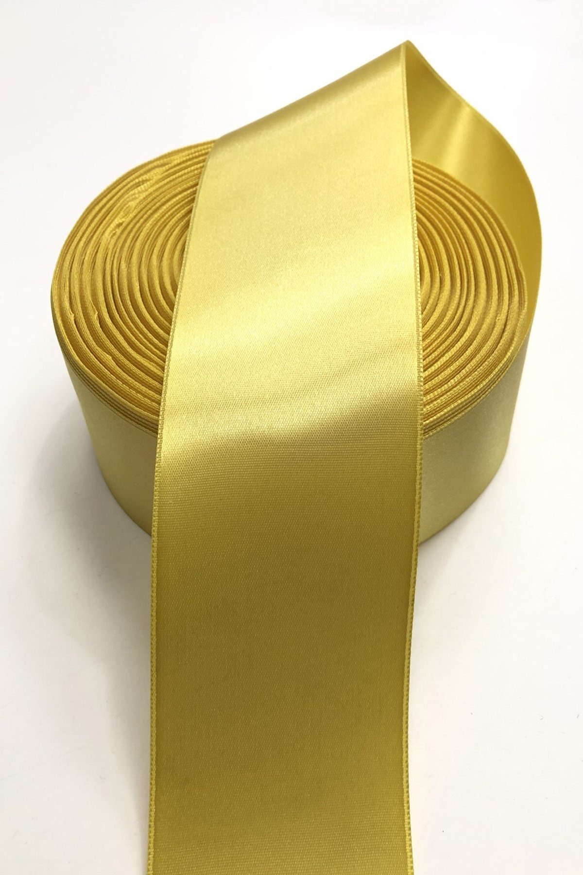 شريط ستان أصفر 6 سم
