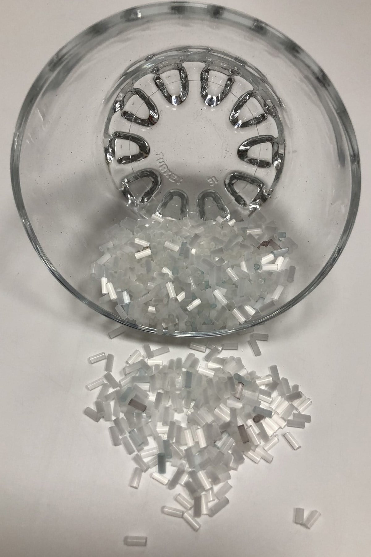 Sedef Beyaz Boru Boncuk 3,5 mm