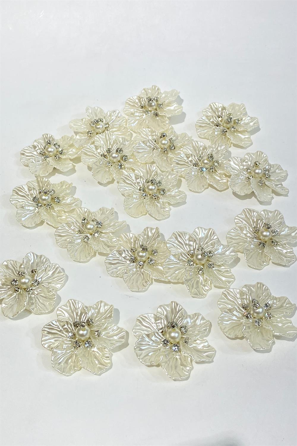 Mother of Pearl Leaf and Stone Pearl Brooch