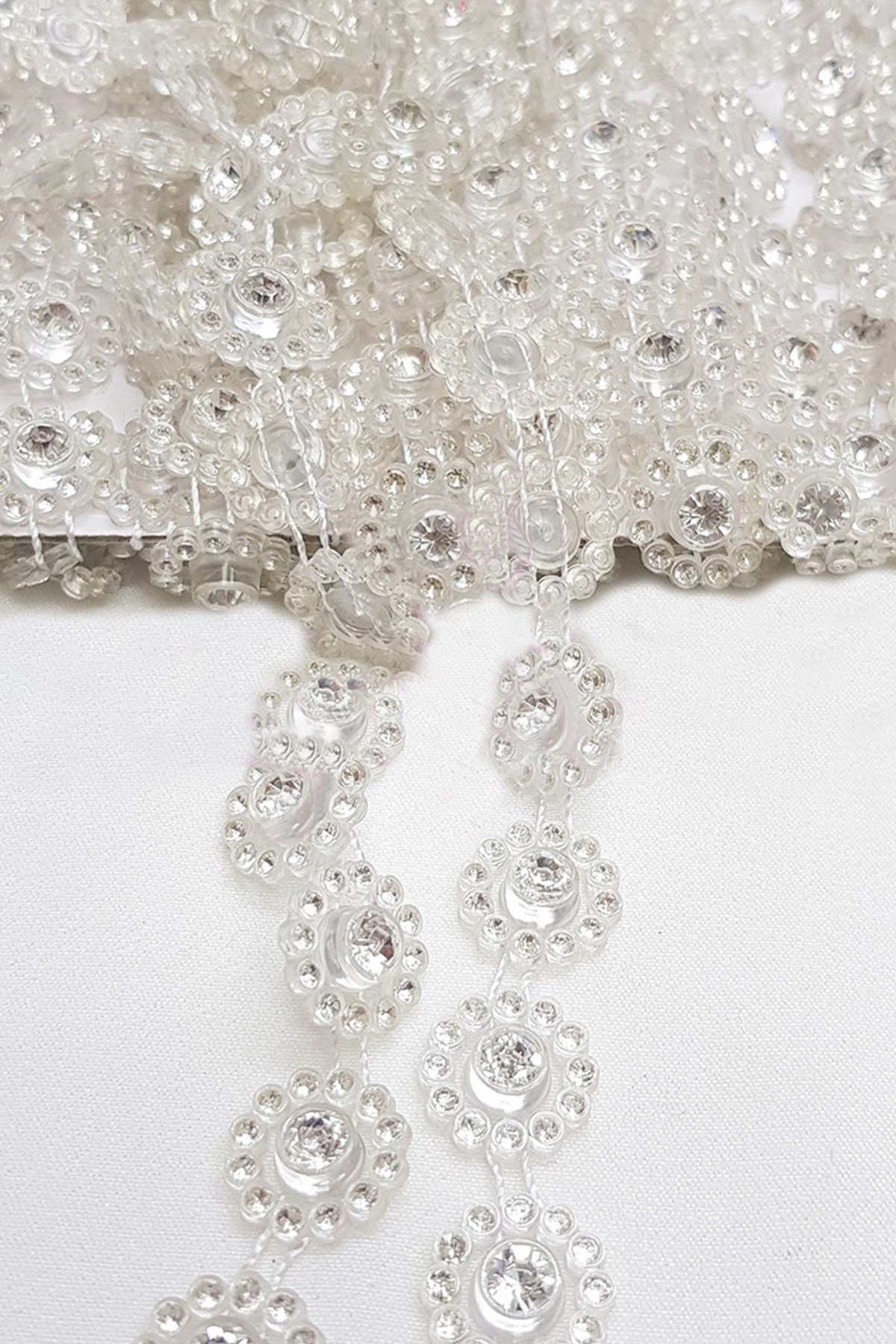 Şeffaf Çiçek Motifli Taşlı Şerit 1,5Cm