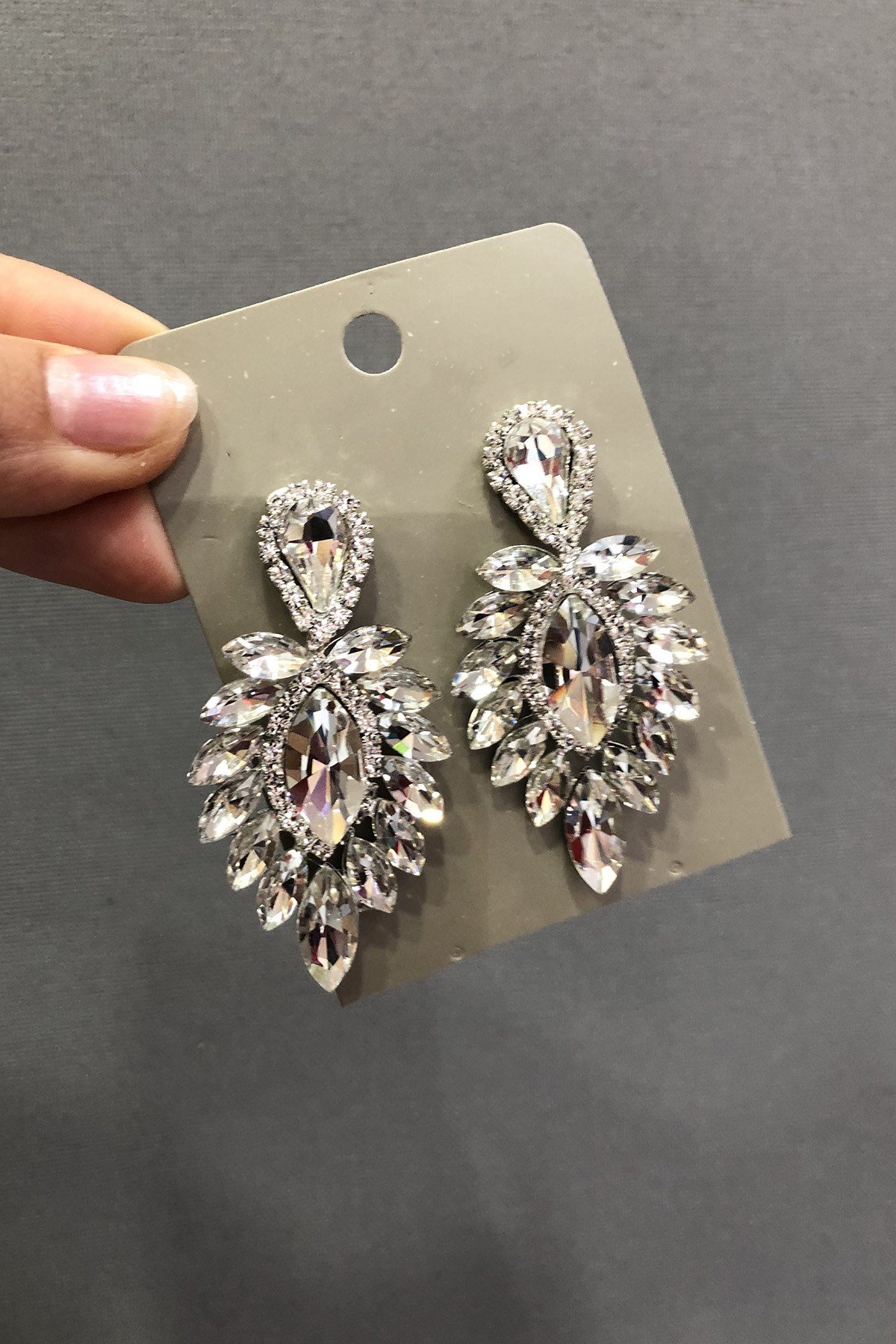 Şeffaf Kristal Cam Oval Taşlı Yaprak Desenli Küpe