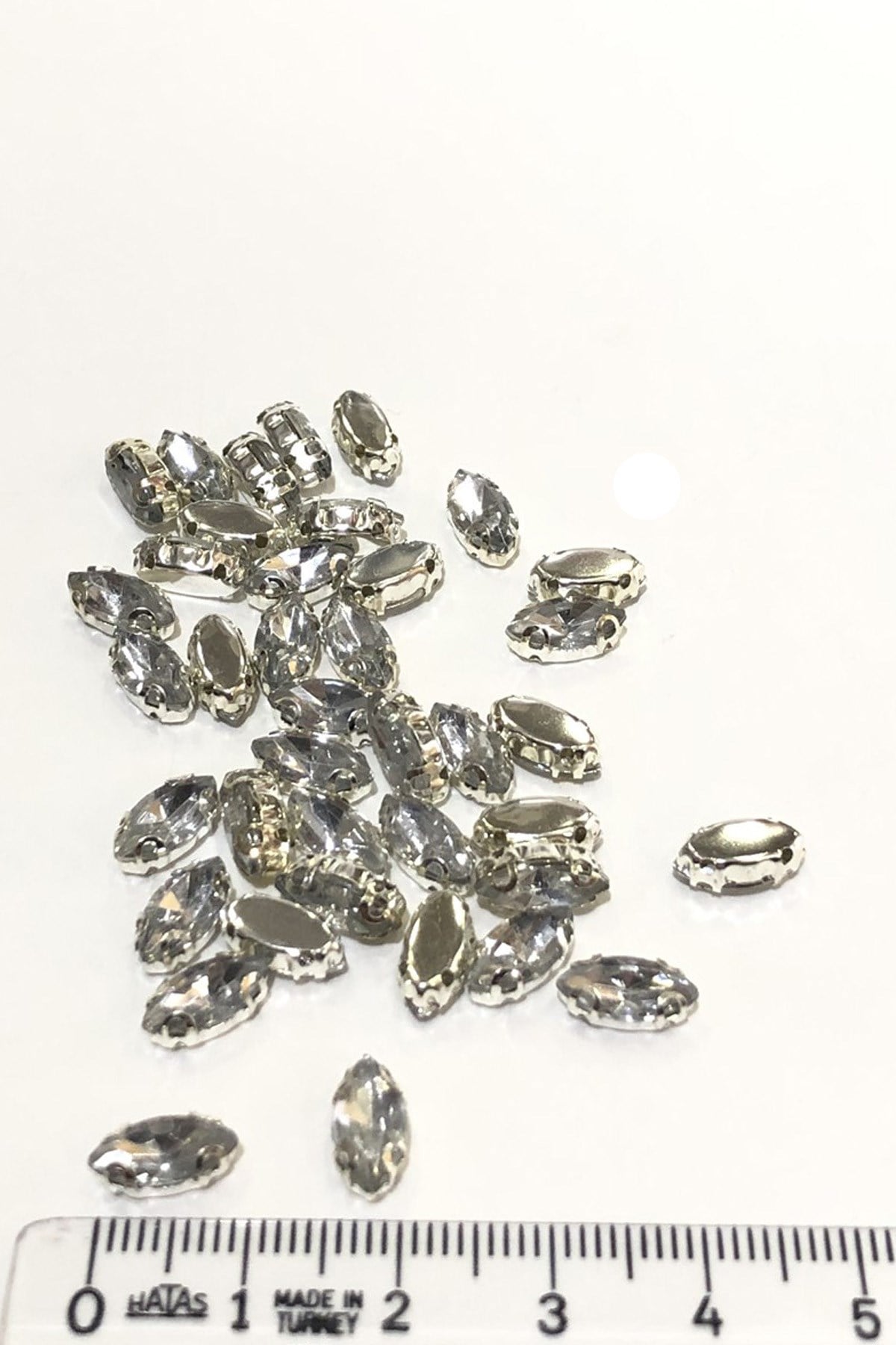 Transparent Shuttle Stud Stone 10 pcs