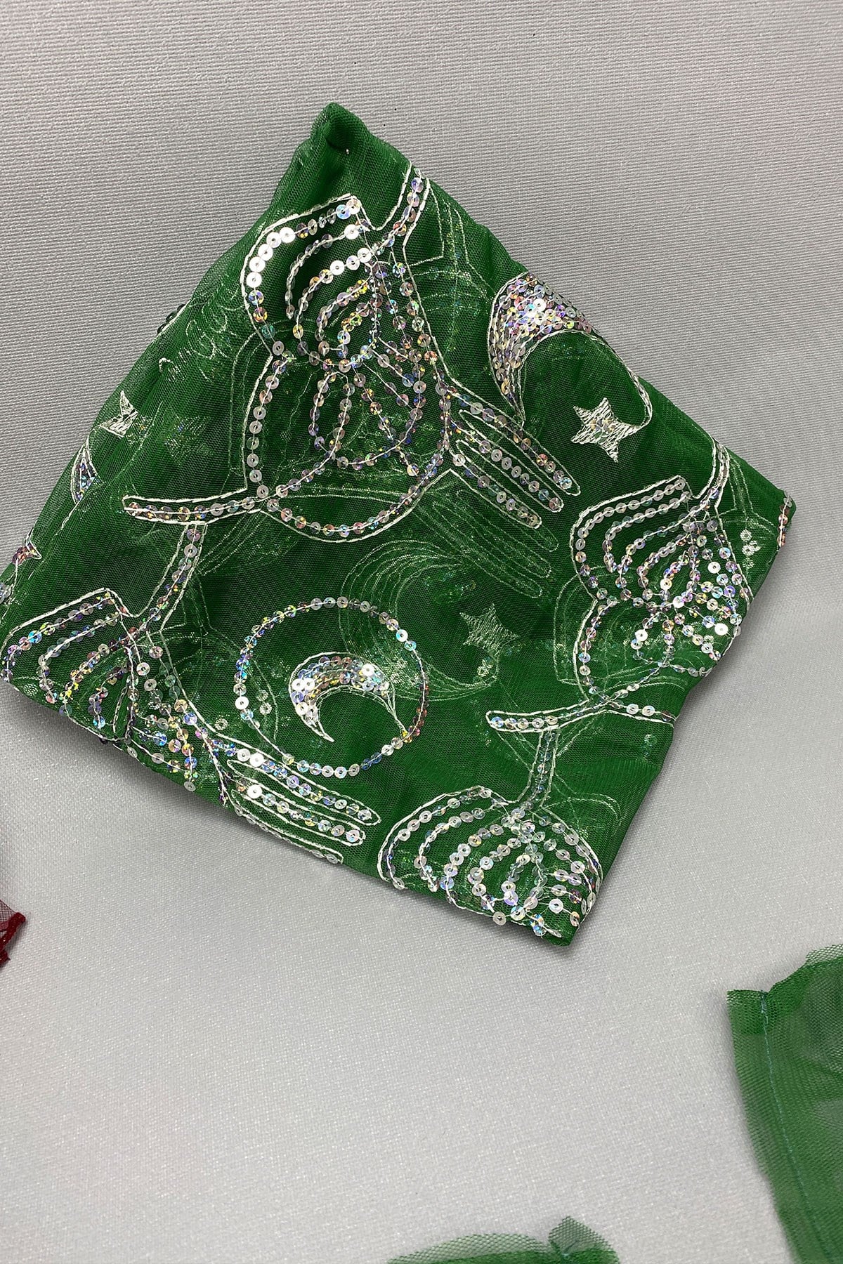 Glitter Leaf Bride Face Cover and Groom Cover Jewelry Ribbon