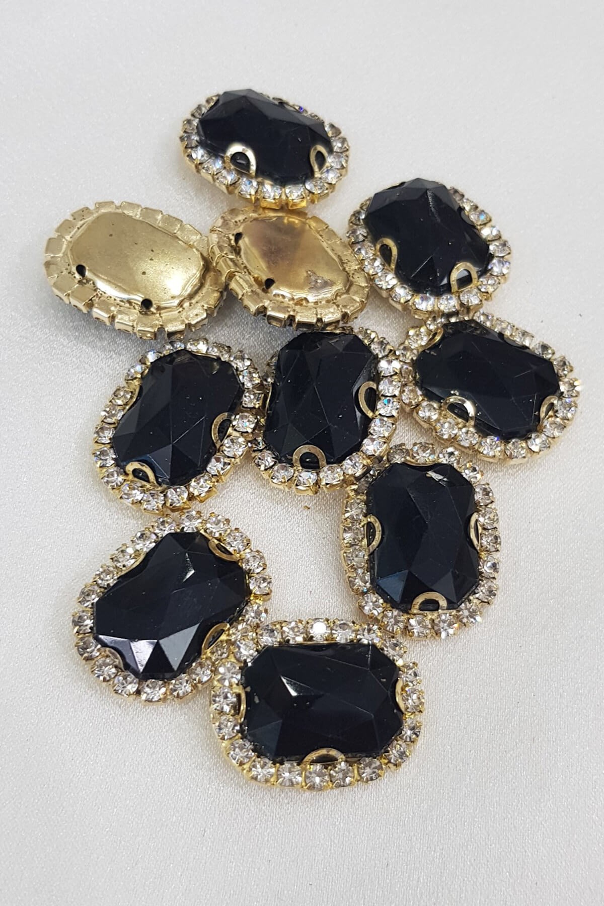 Black Rectangle Cased Stud Stone 1 pcs