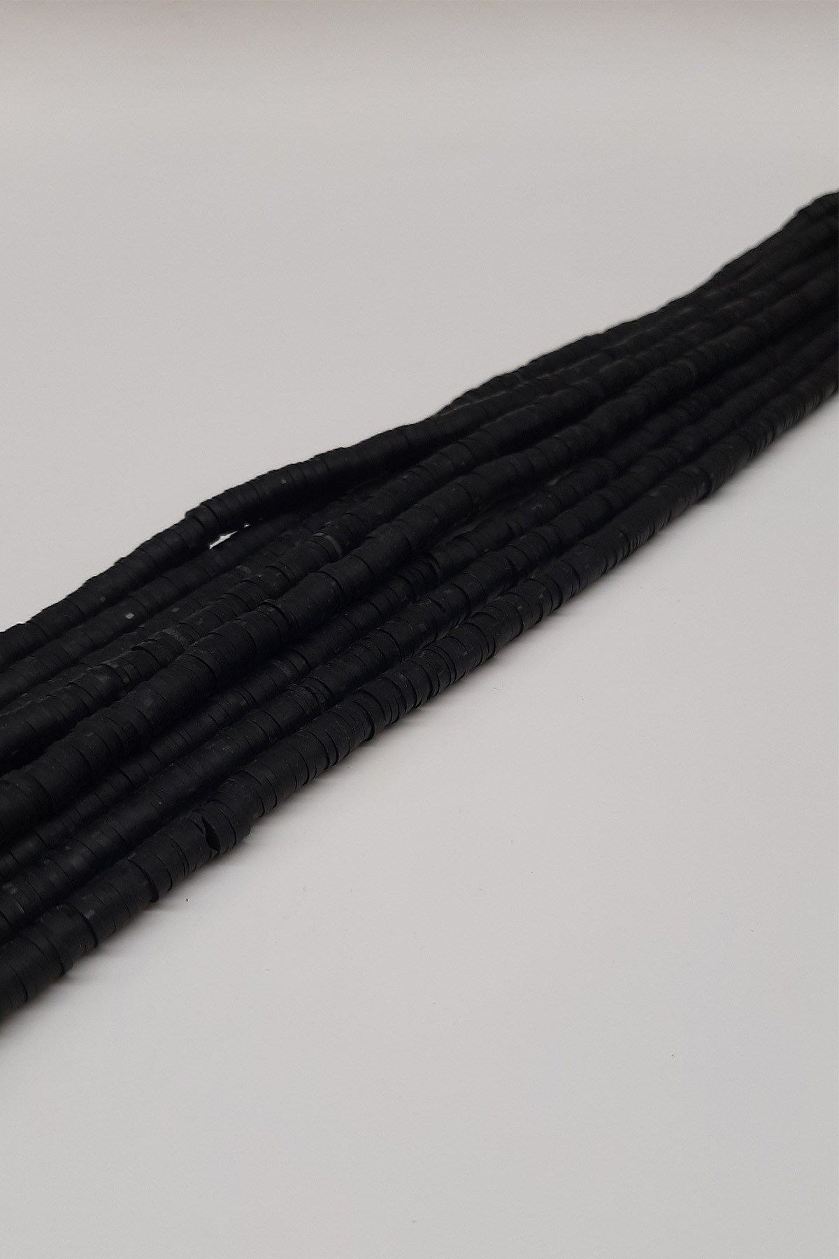 Siyah Fimo Hamur Boncuk 6Mm
