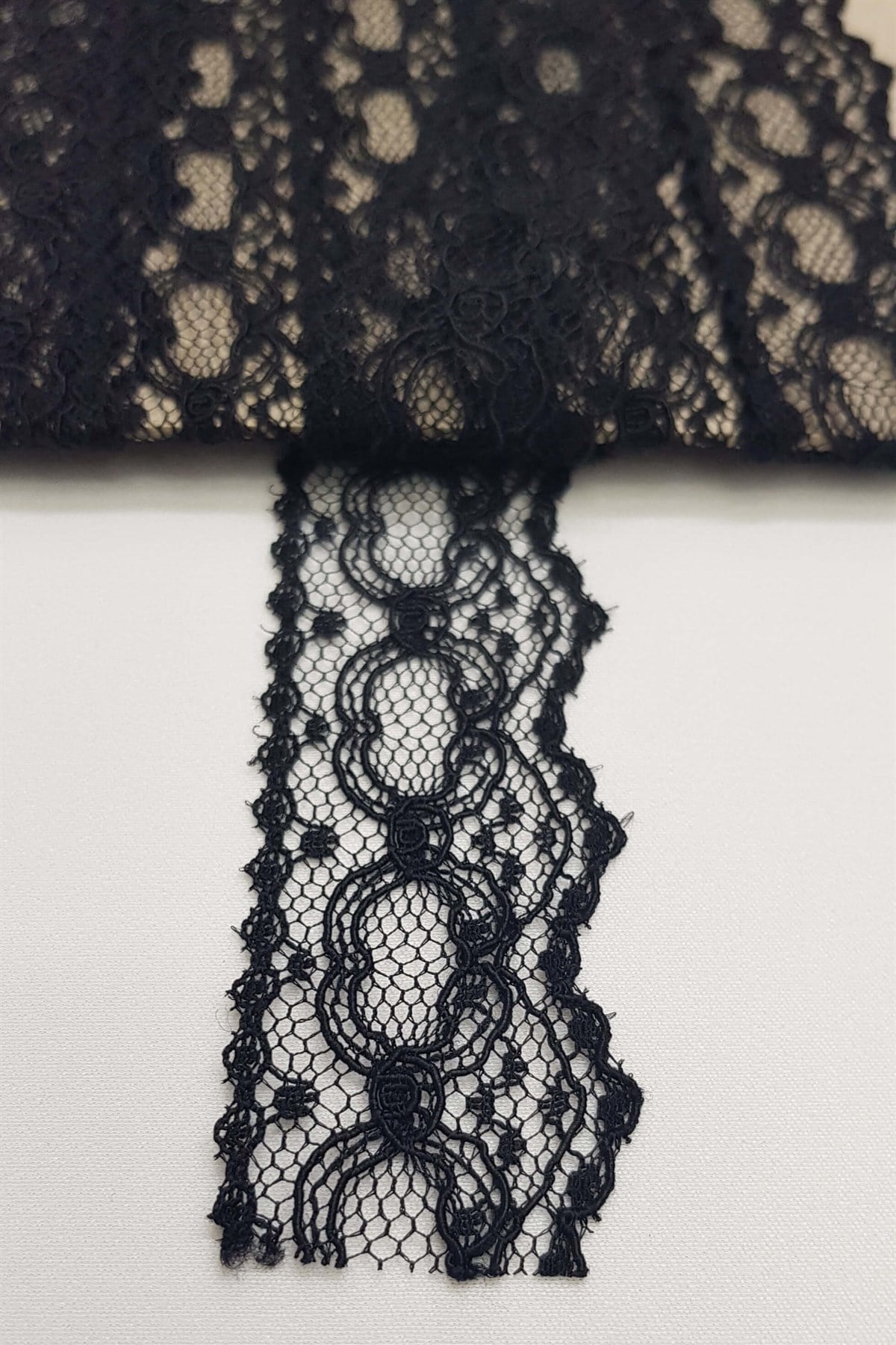 Black Cola Swan Lace 3 cm