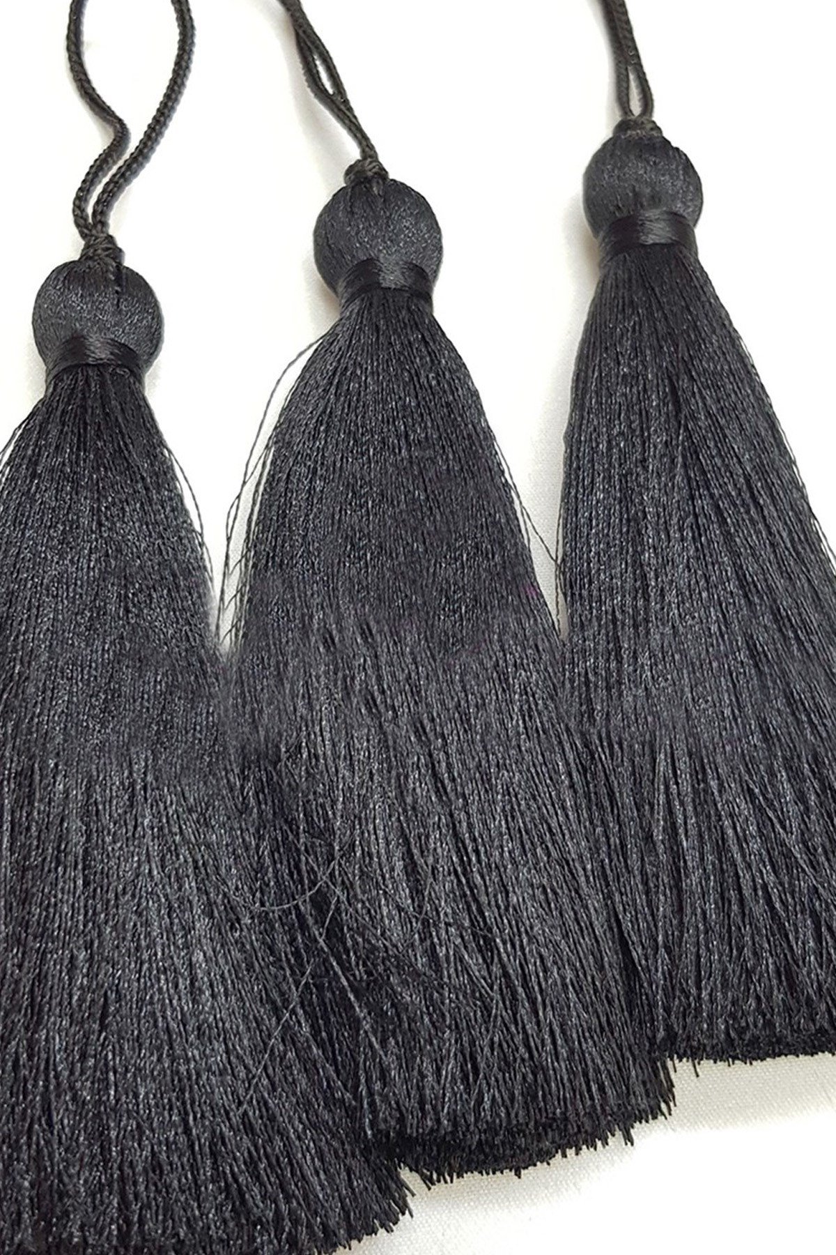 Siyah Tekli Püskül 10 cm  ( 1 adet )