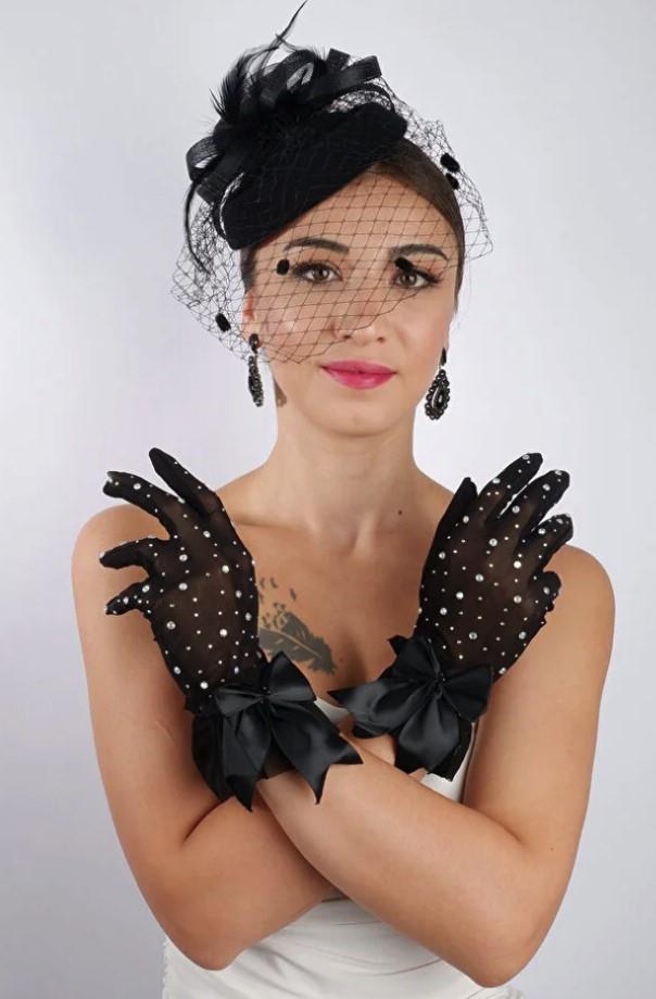 Siyah Tül Taşlı Abiye Eldiven ve Tüylü Fascinator Şapka Seti
