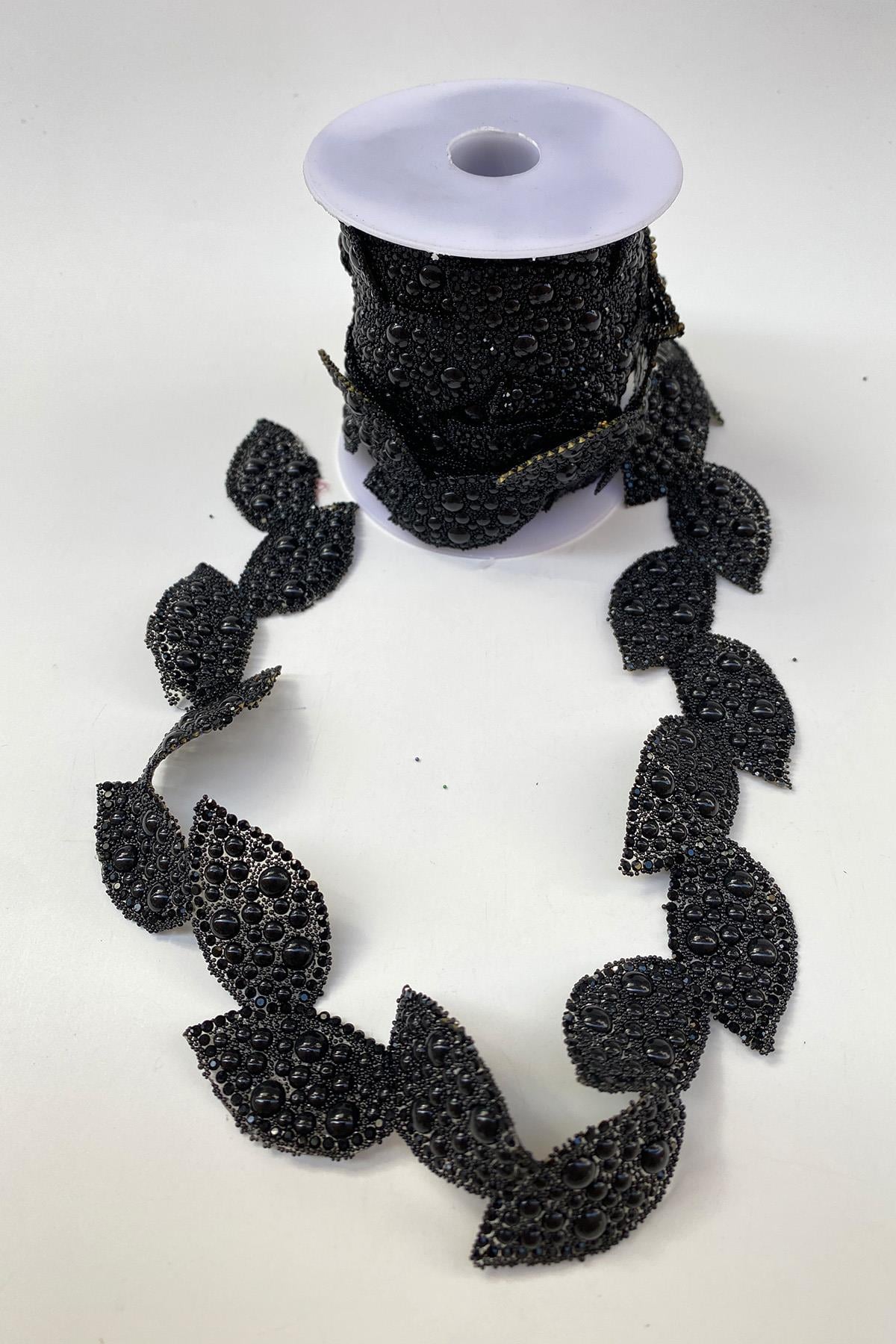 Black Leaf Motif Iron-on Stone Strip Sconce