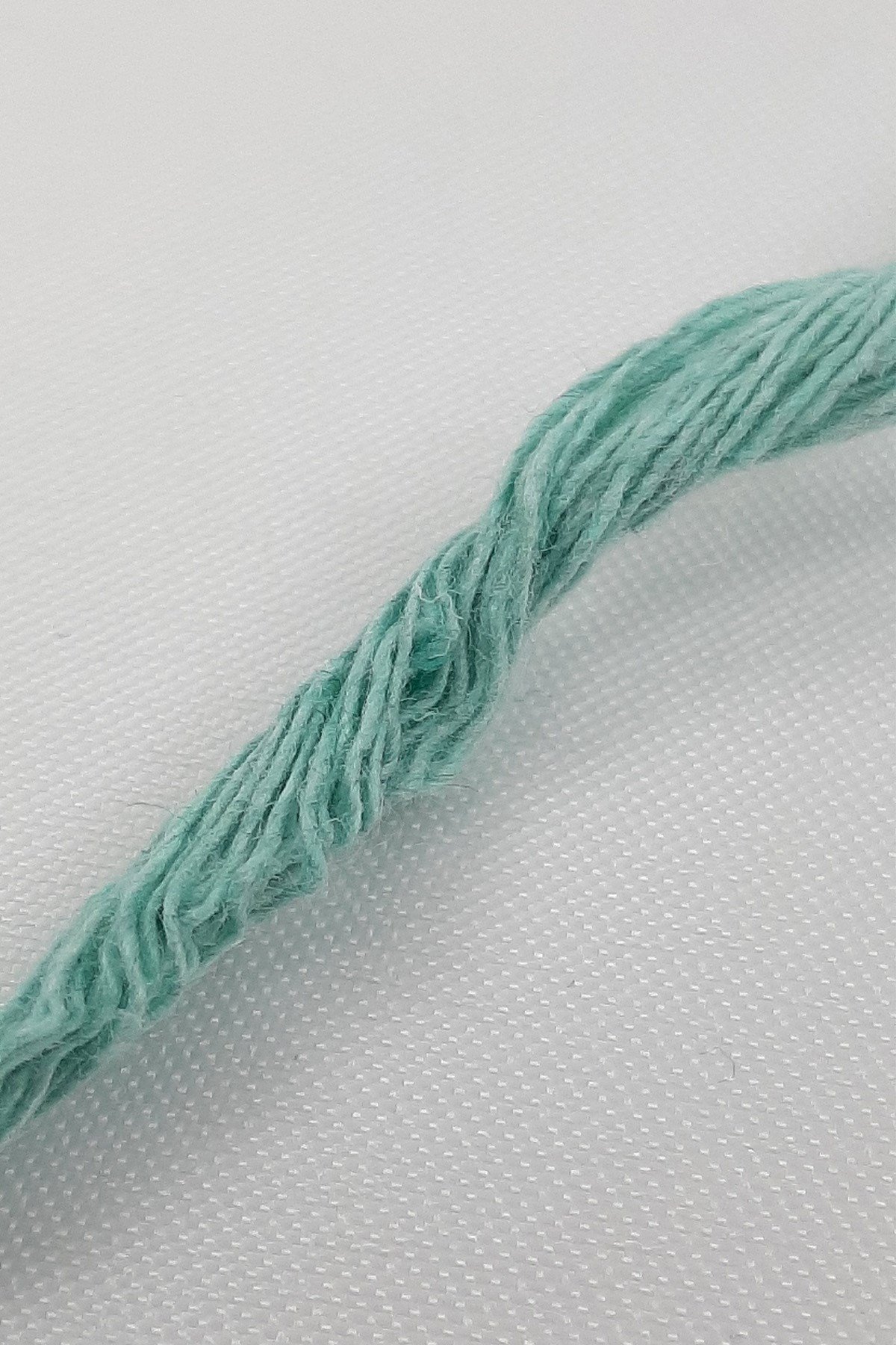 ماء أخضر ناعم مكرميه ملتوي