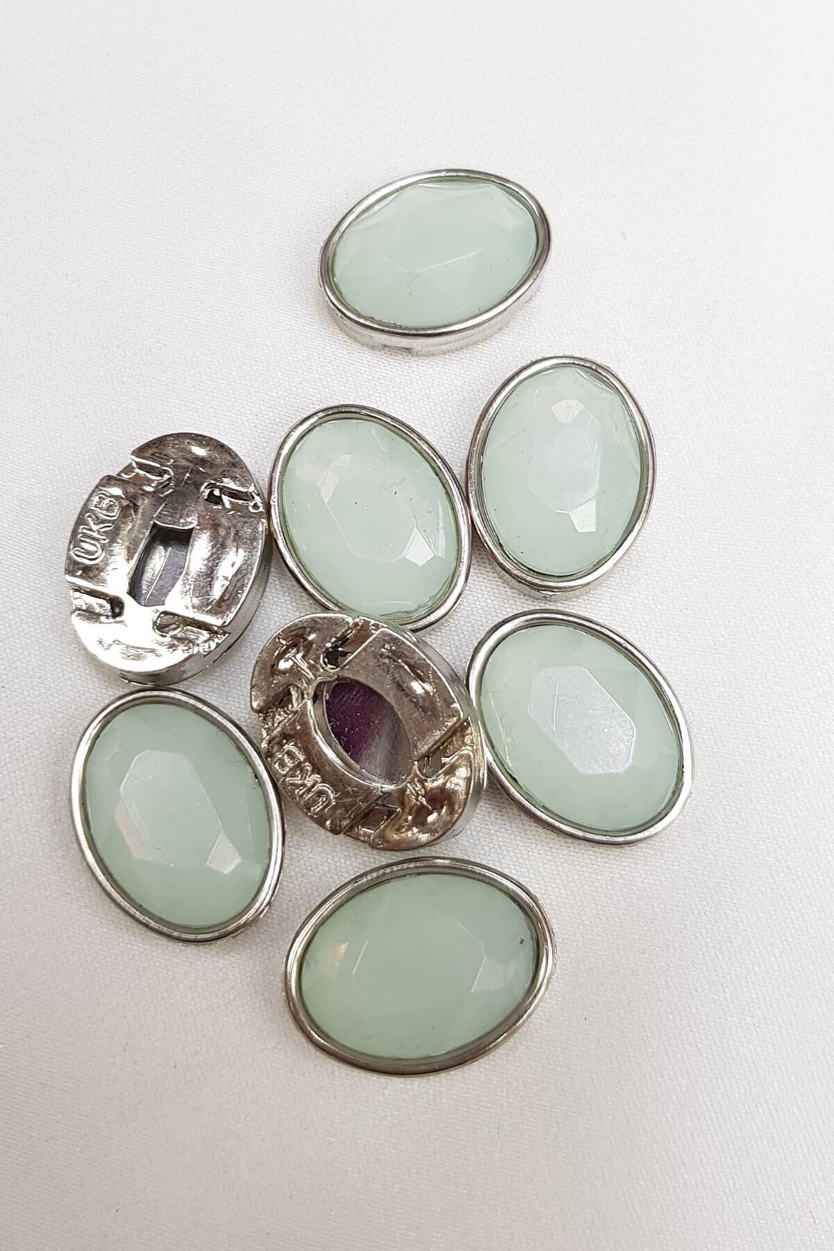 Water Green Oval Cased Pillar 1.5-2 cm 10 pcs