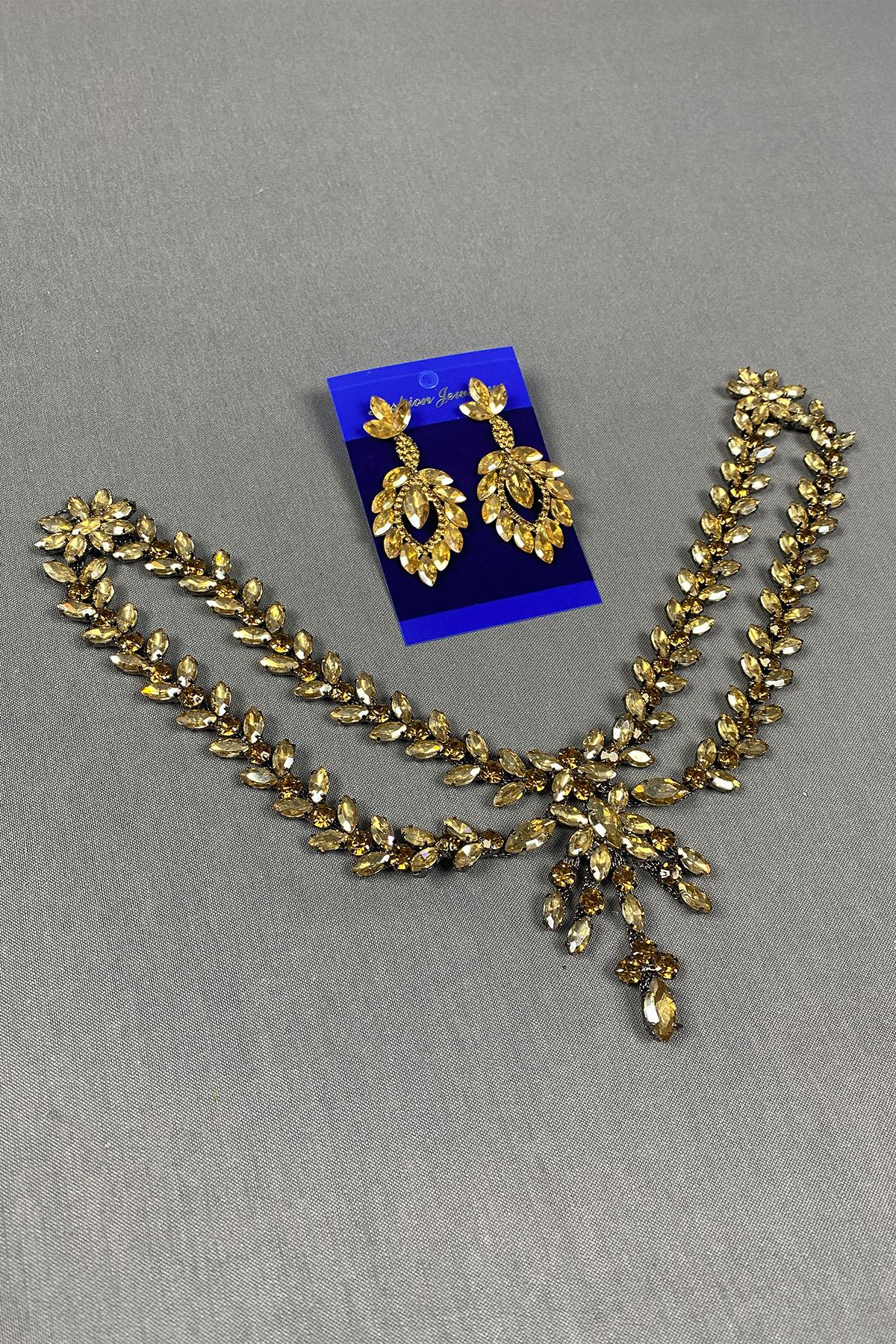 Sultan Stone Pediment Bridal Henna Hair Accessory and Shuttle Earrings