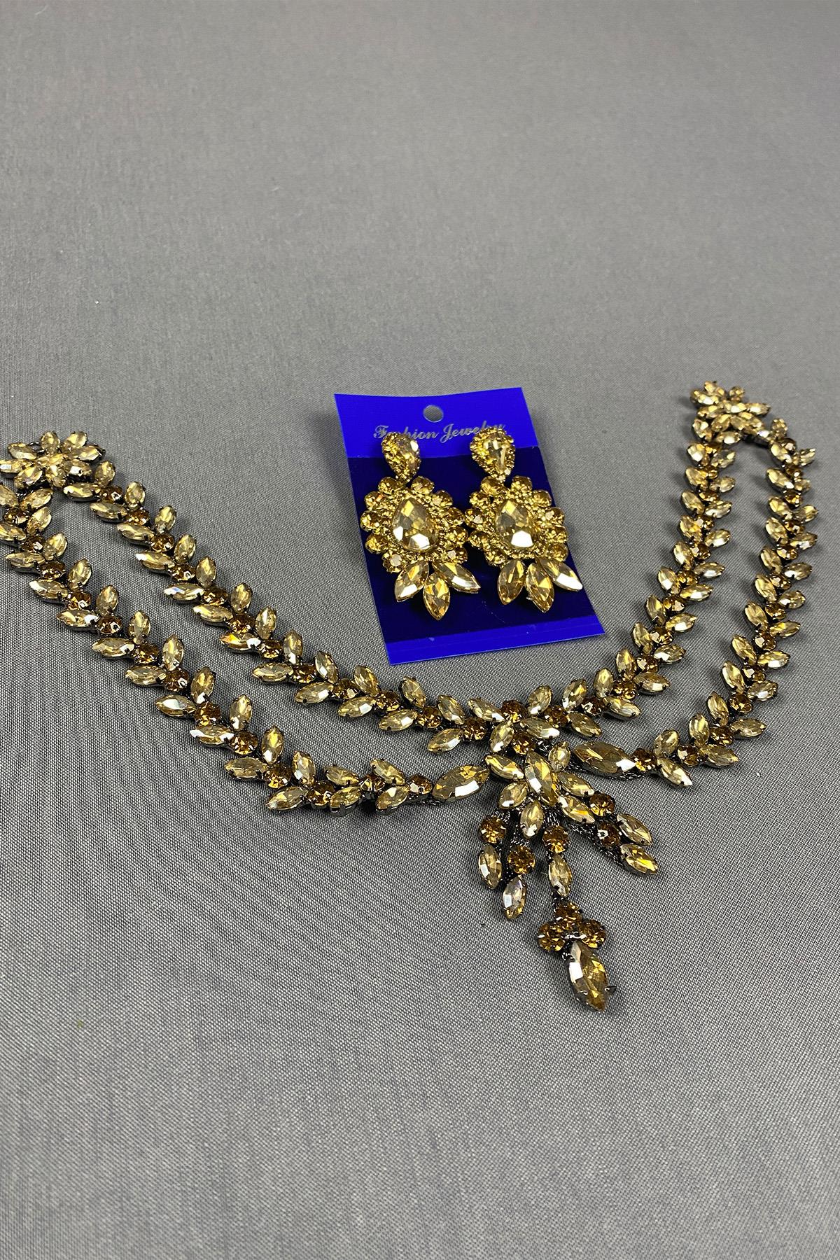 Sultan Stone Pediment Bridal Henna Hair Accessory and Drop Shuttle Earrings