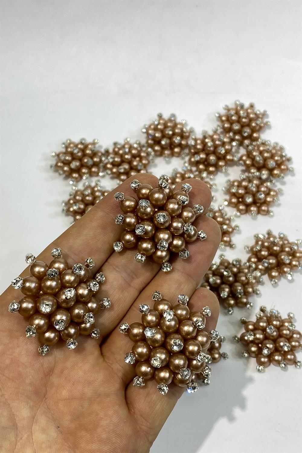 Sütlü Kahve İncili Taşlı Broş