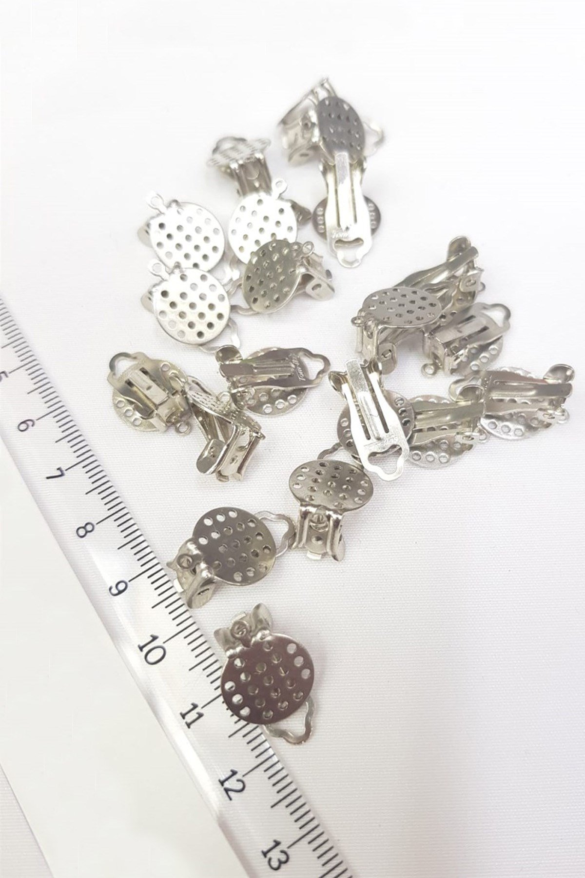 اللون الفضي متوترة نمط الوتد القرط كليب