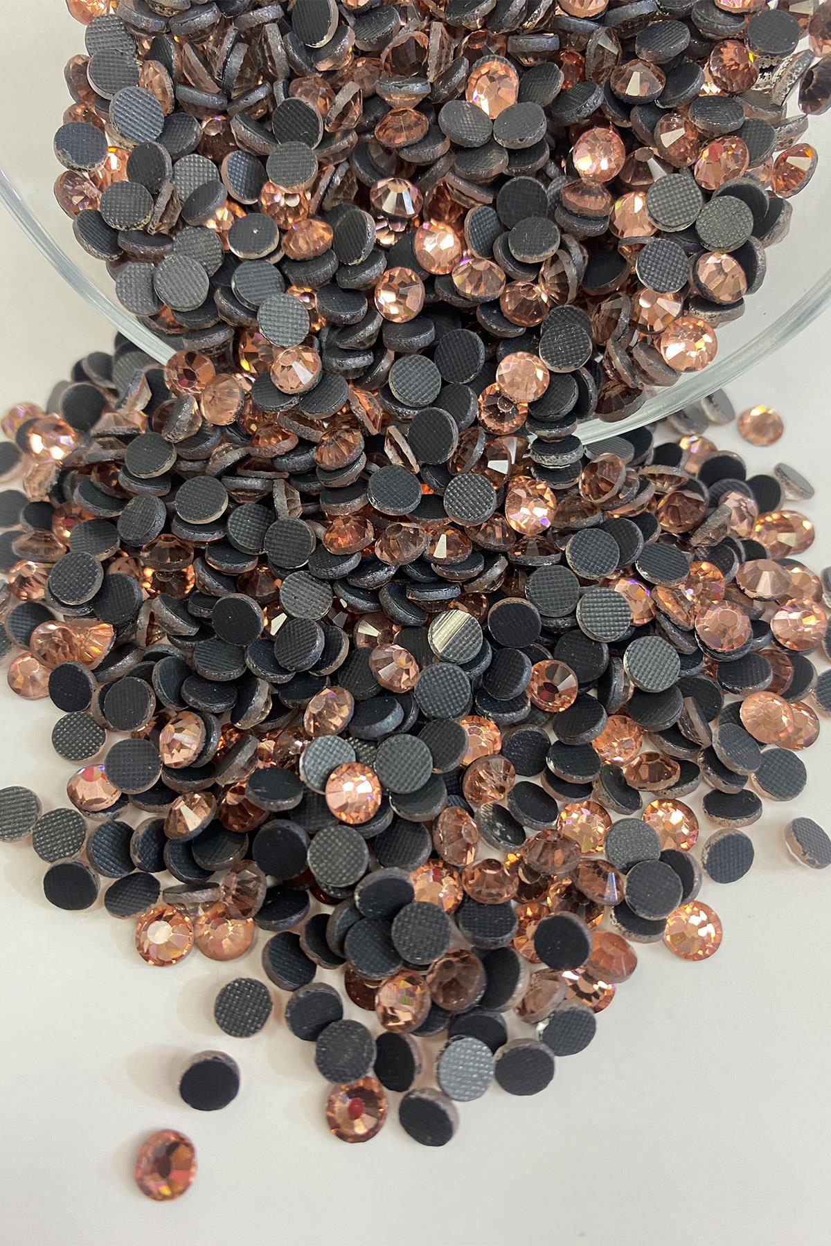 Tarçın Rengi Ütüyle Yapışan Boncuk Ss20 5mm Yapıştırma Taş 25 grm