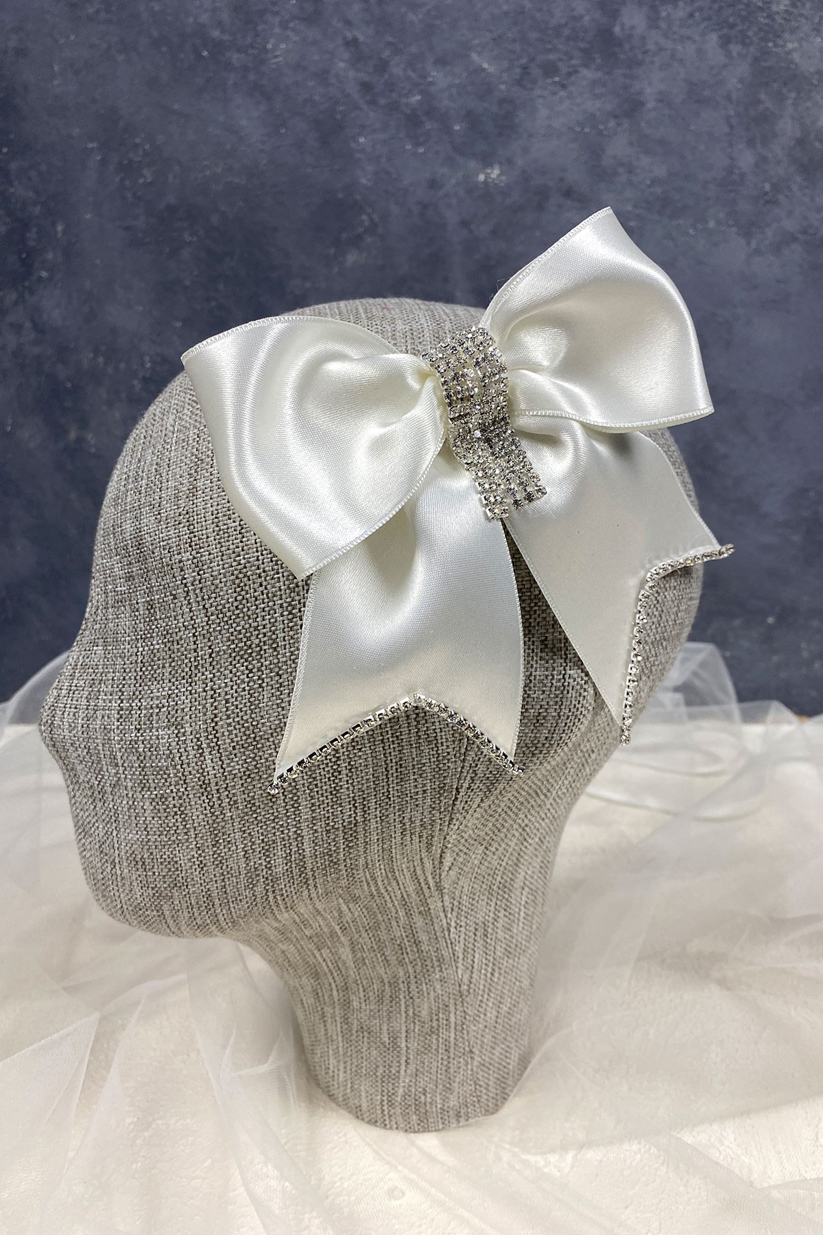 Taşlı Fiyonklu Tasarım Gelin Nikah Saç Aksesuarı 