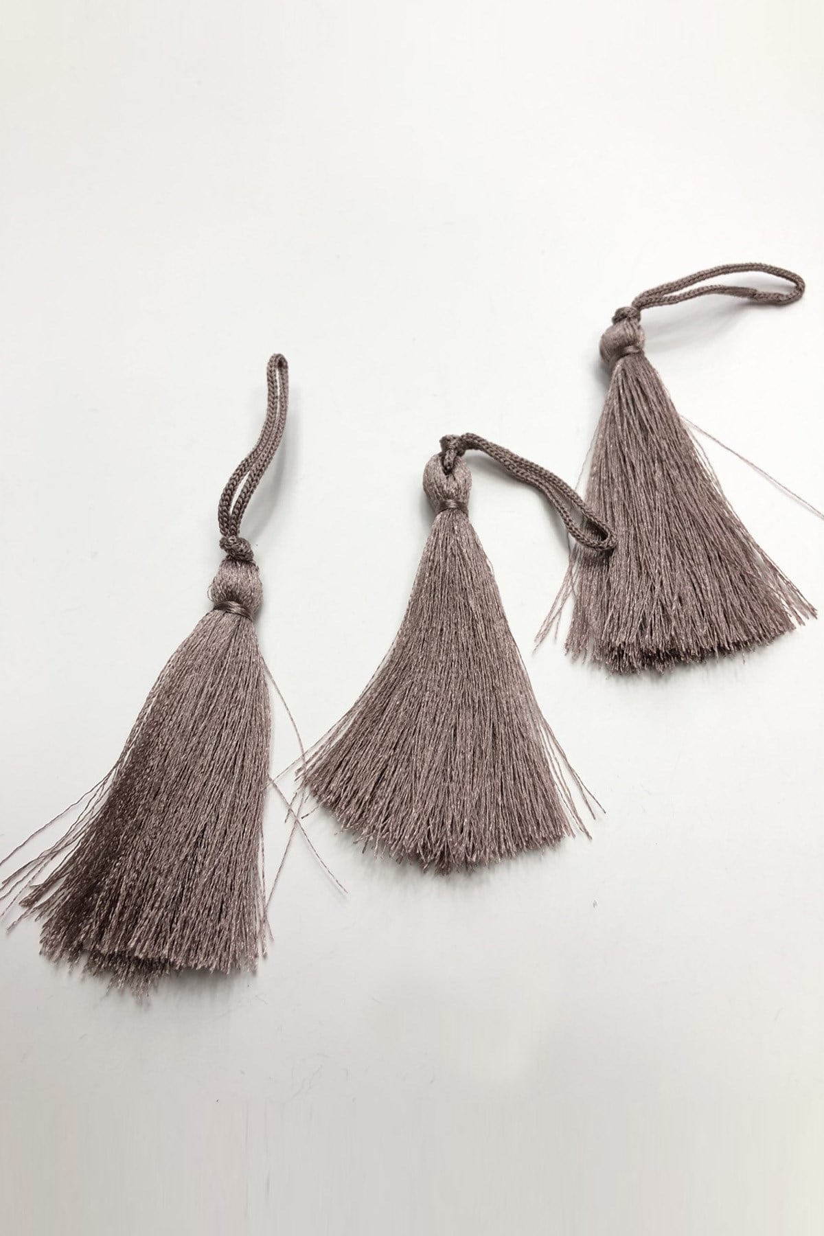 Dark Powder Color Single Tassel 10 Pieces 7 cm