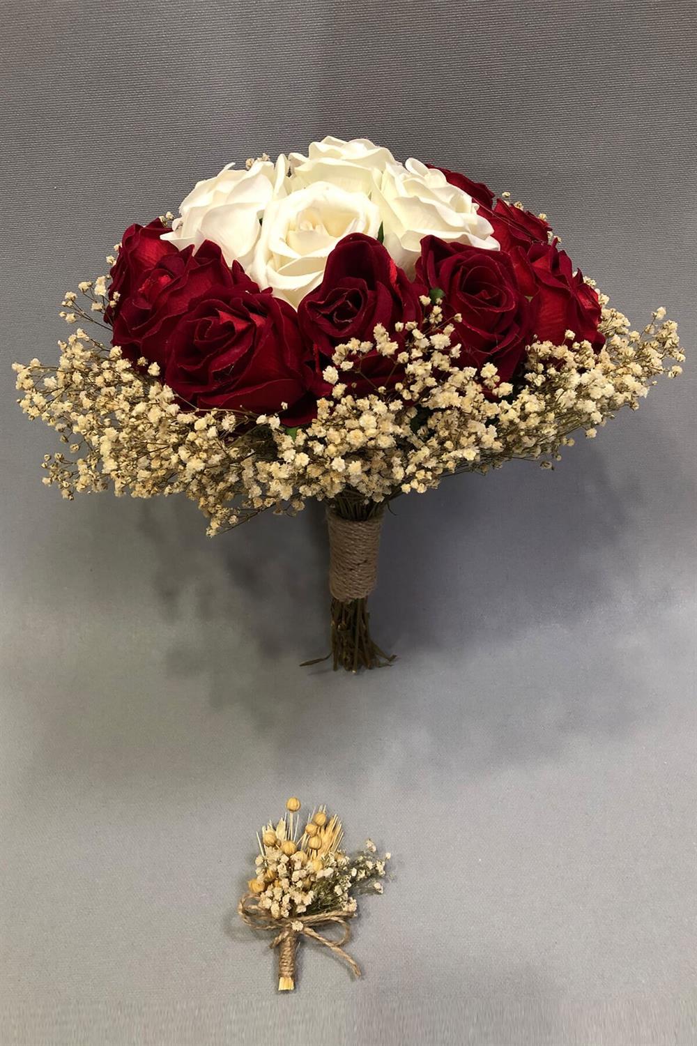 Toptan Beyaz ve Kırmızı Güllü Cipsolu Gelin Buketi