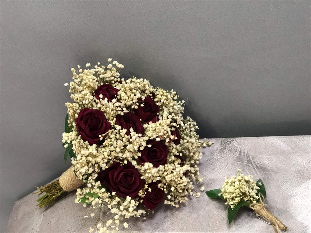 Toptan Bordo Kadife Güllü Ve Krem Cipsolu Şoklanmış Gelin Buketi