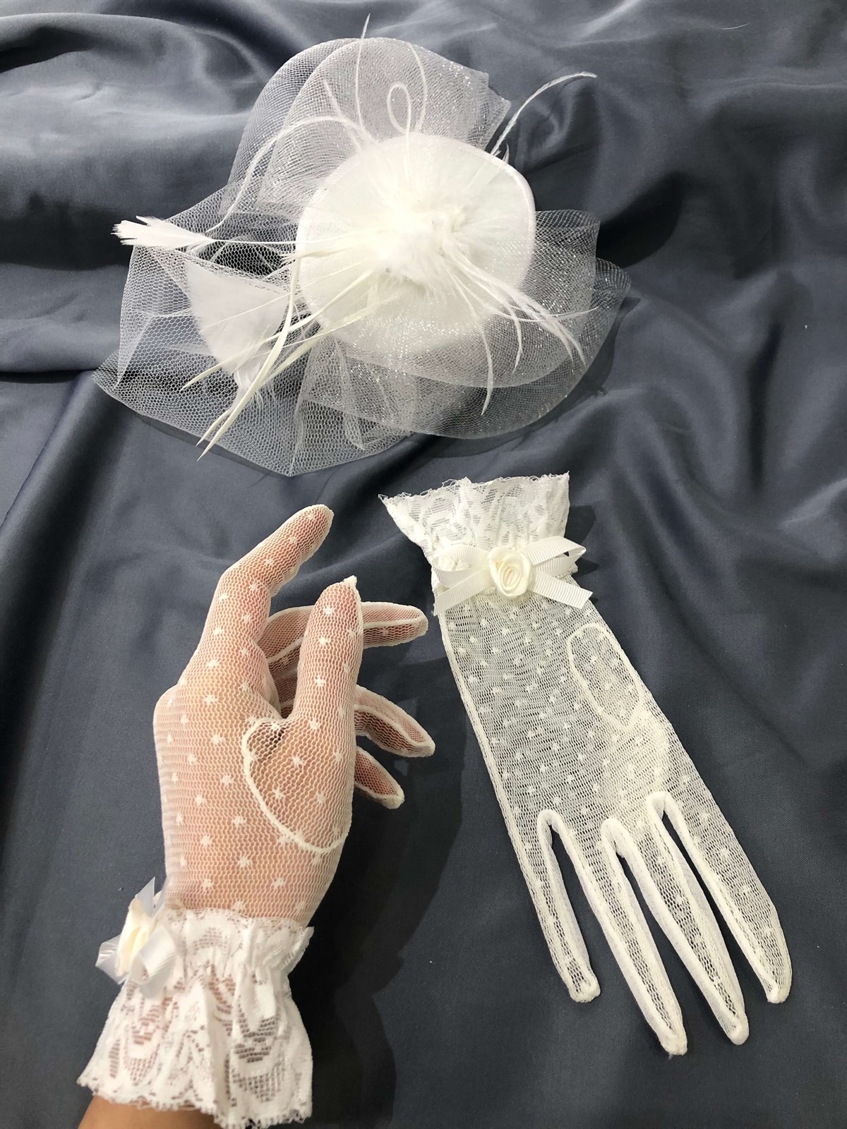 Beyaz Puantiyeli Eldiven- Sade Vualet Nikah Şapkası