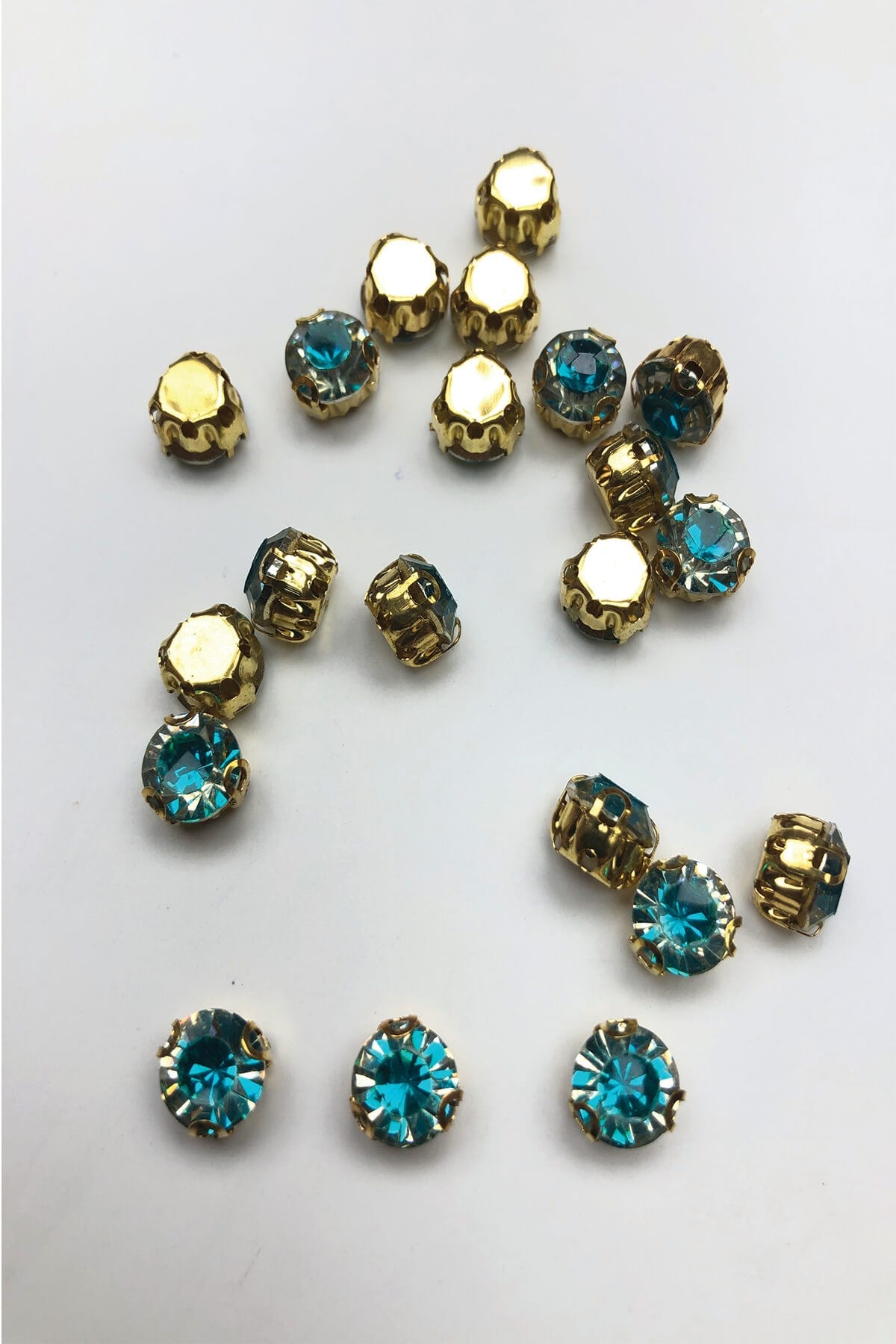 Turquoise Cased Plastic Strut Stone 25 pcs