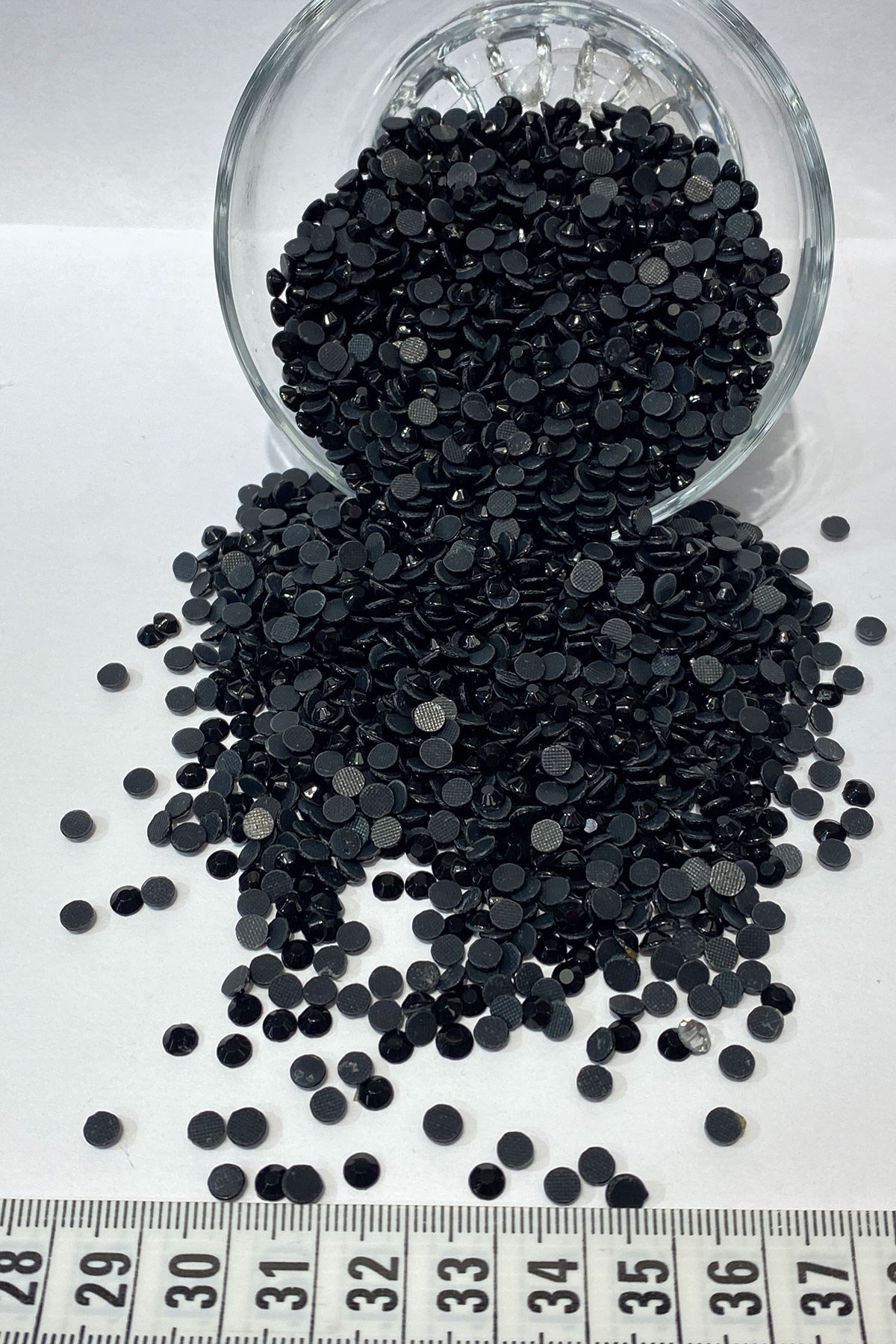 Iron-on Ss20 (5mm) Black Glue Stone 25 grm