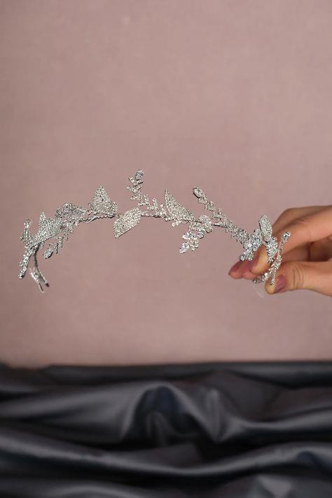 Yaprak Desenli Taşlı Gelin Saç Aksesuarı