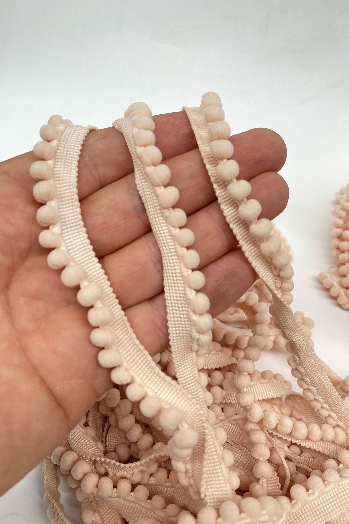  جرو ضيق صغير Pompom الشريط الرقيق