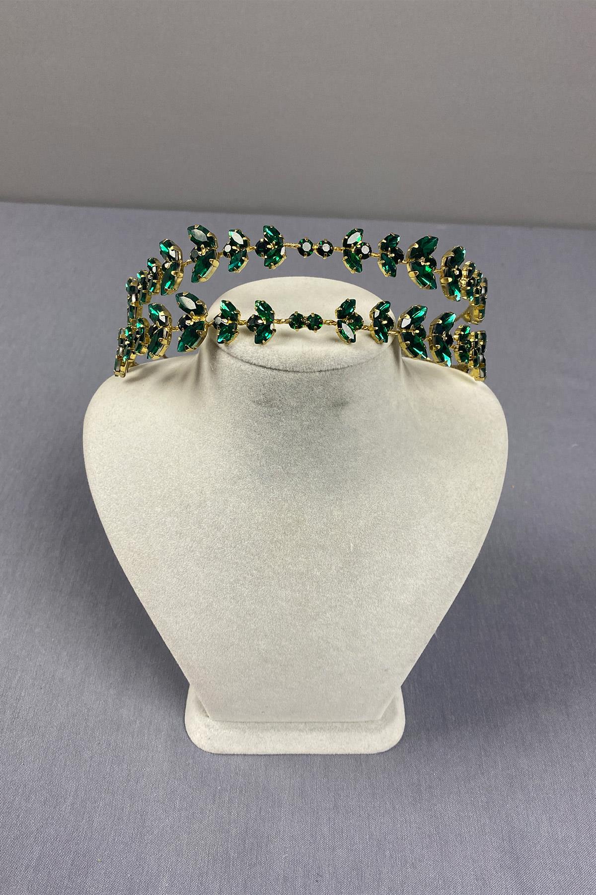 Alpha Double Row Bridal Henna Crown with Green Gold Background