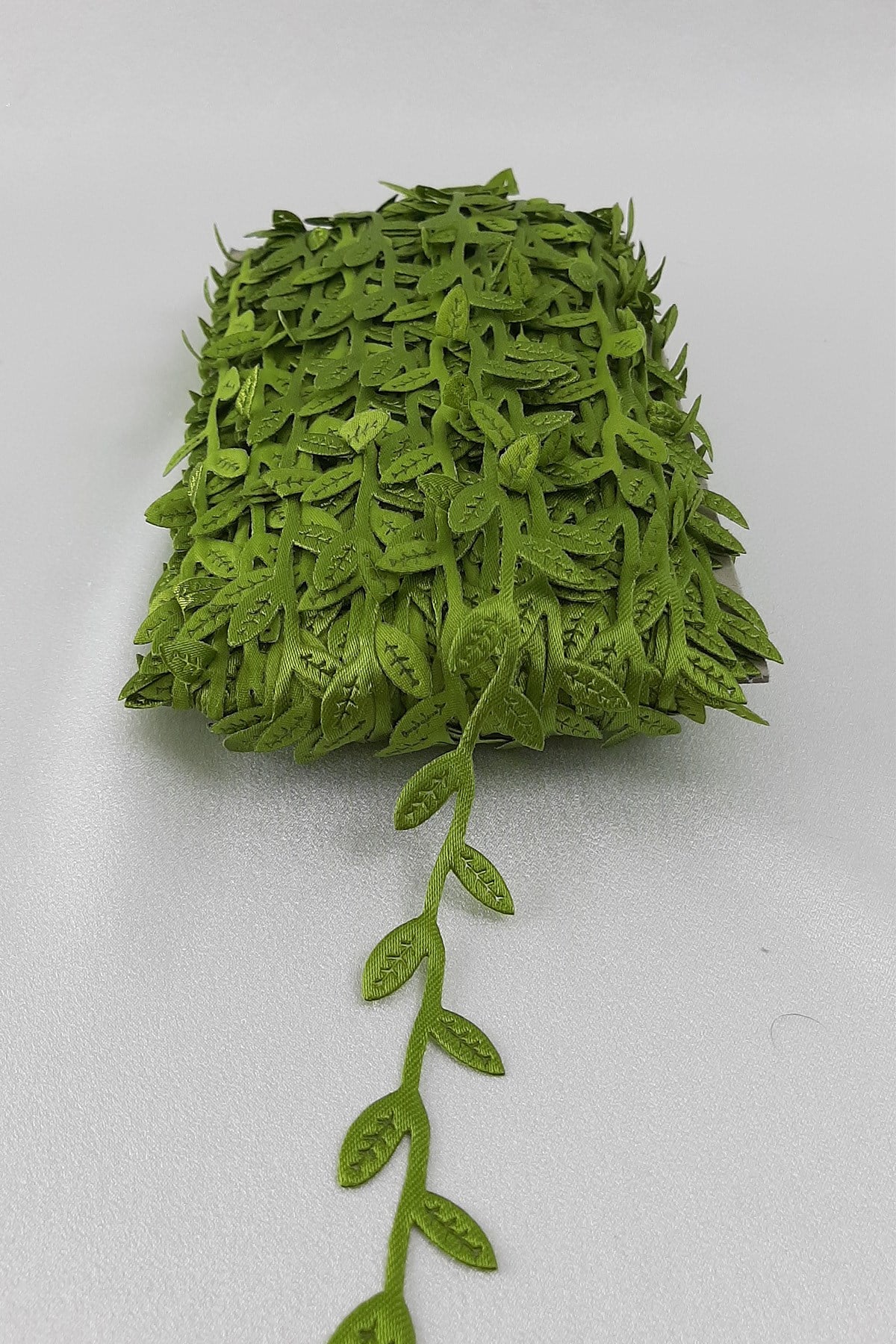 Yeşil Tekli Yaprak Şerit