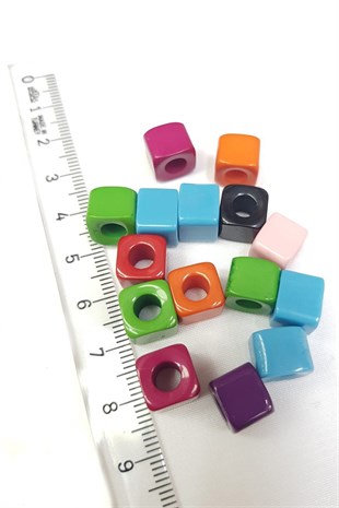  حبة مجوهرات ملونة مربعة