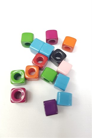  حبة مجوهرات ملونة مربعة