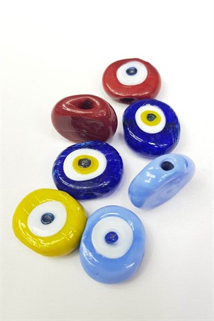 حبات عين الشر الملونة