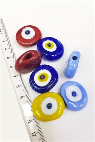 حبات عين الشر الملونة