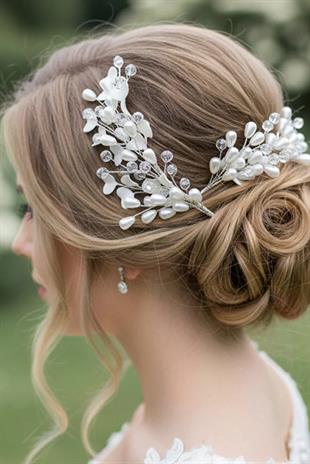 2-Piece Set Pearl and Crystal Beaded Bridal Hair Accessory Handmade Bridal Tiara Hair Clip Engagement and Wedding Set