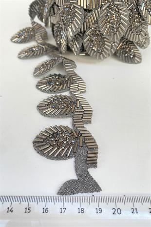 Antrasit Gri Boru Boncuklu Ütüyle Yapışan Taşlı Şerit Aplik