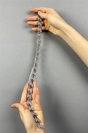 حزام خصر ملحق بنمط أوراق الشجر الرقيق بحجر رمادي أنثراسايت