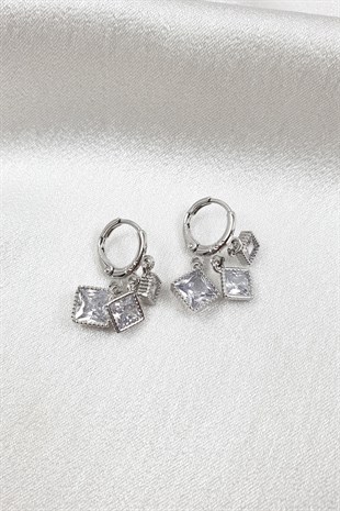 Asimetrik Desen Zirkon Taşlı Küpe